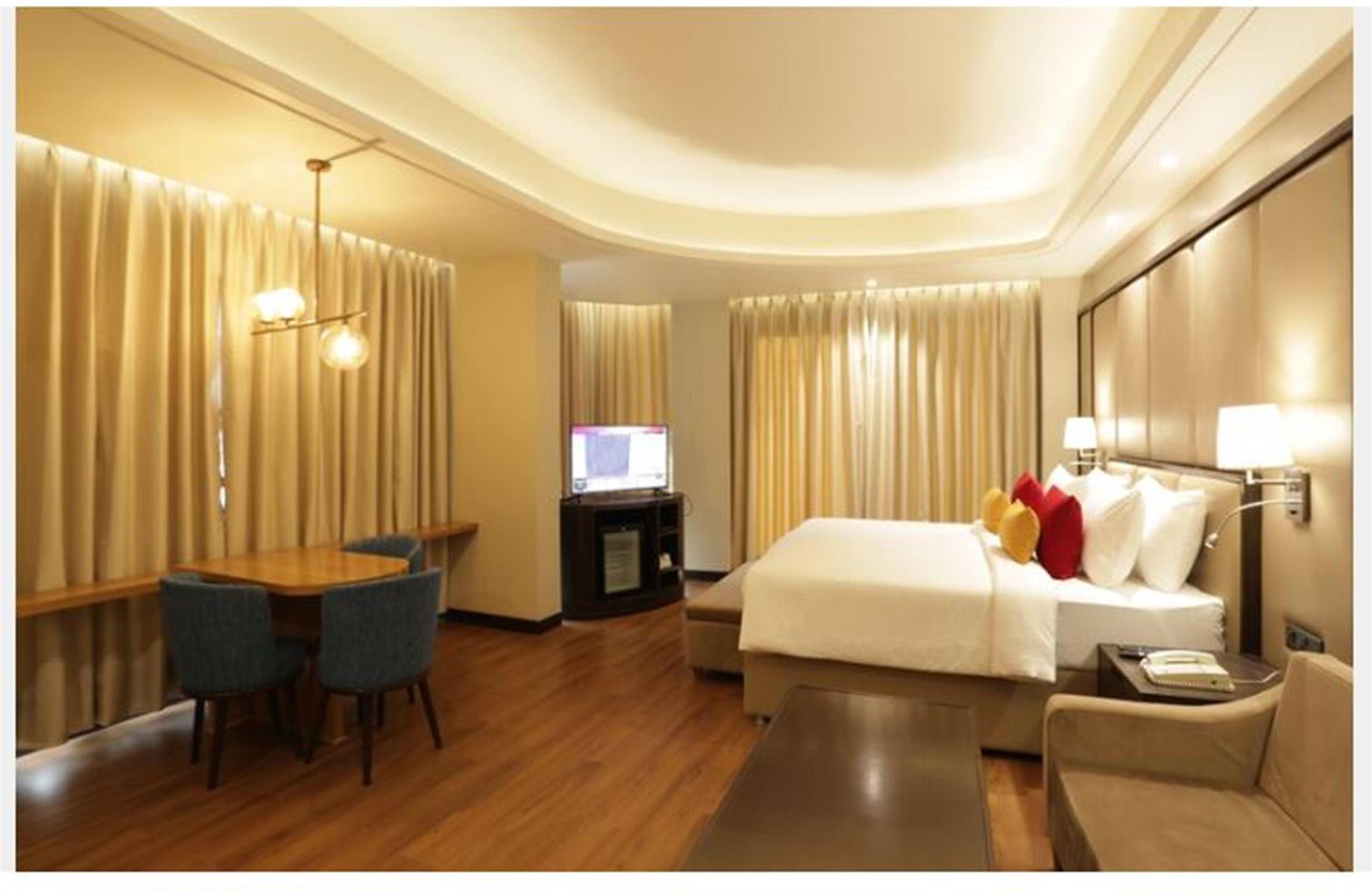 The Vaishno Devi Sarovar Portico Katra - Suite