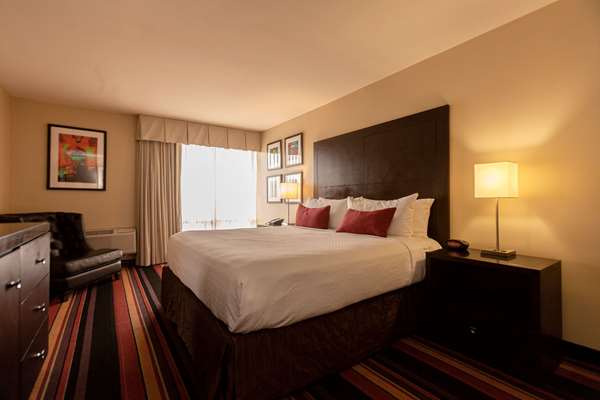 Suite - Clarion Hotel & Conference Center New Orleans Airport Kenner