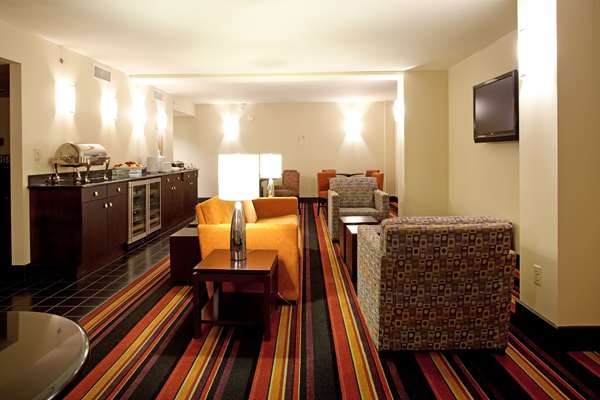  - Clarion Hotel & Conference Center New Orleans Airport Kenner