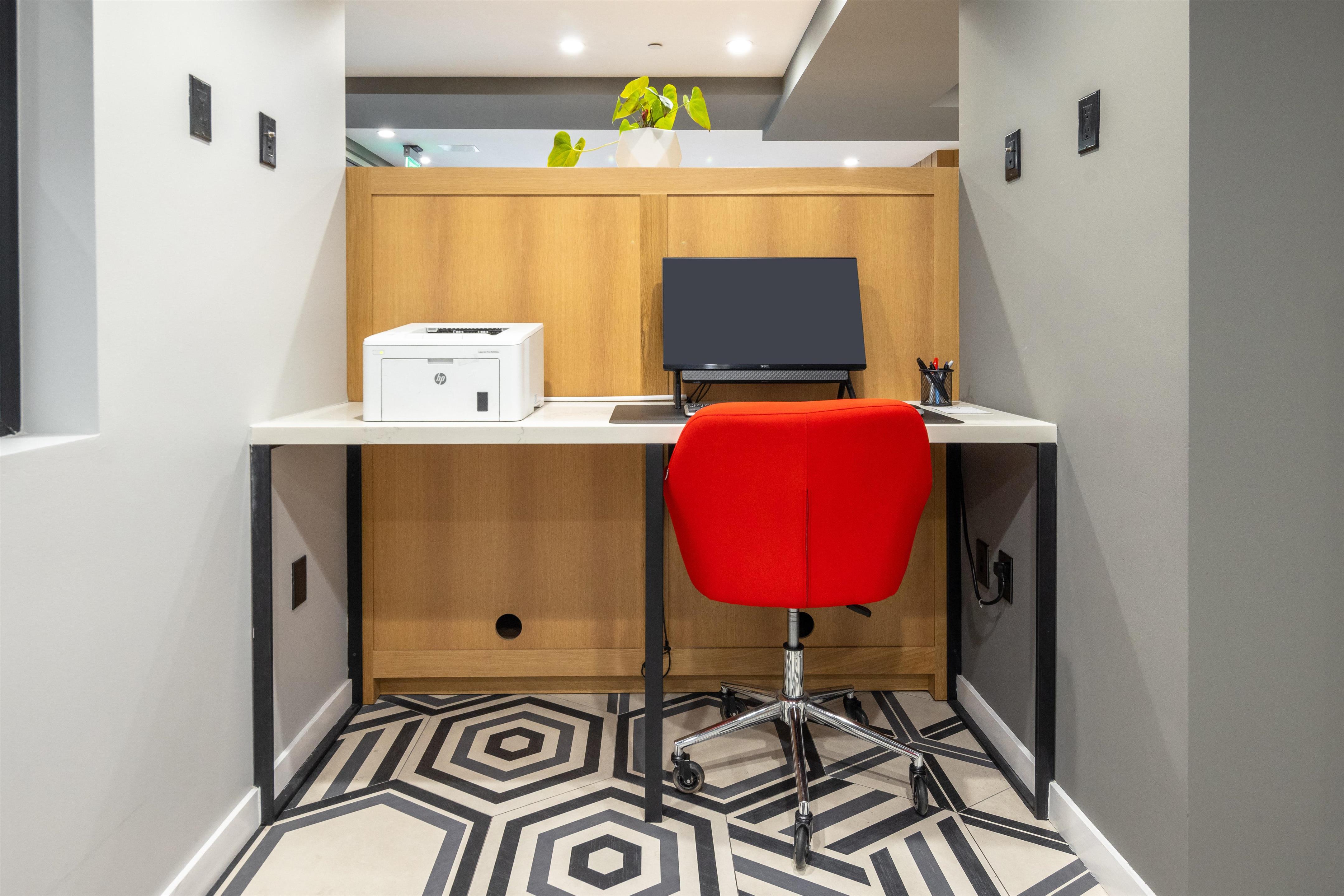 Business Center | Infinity Hotel San Francisco, Tapestry Collection by Hilton