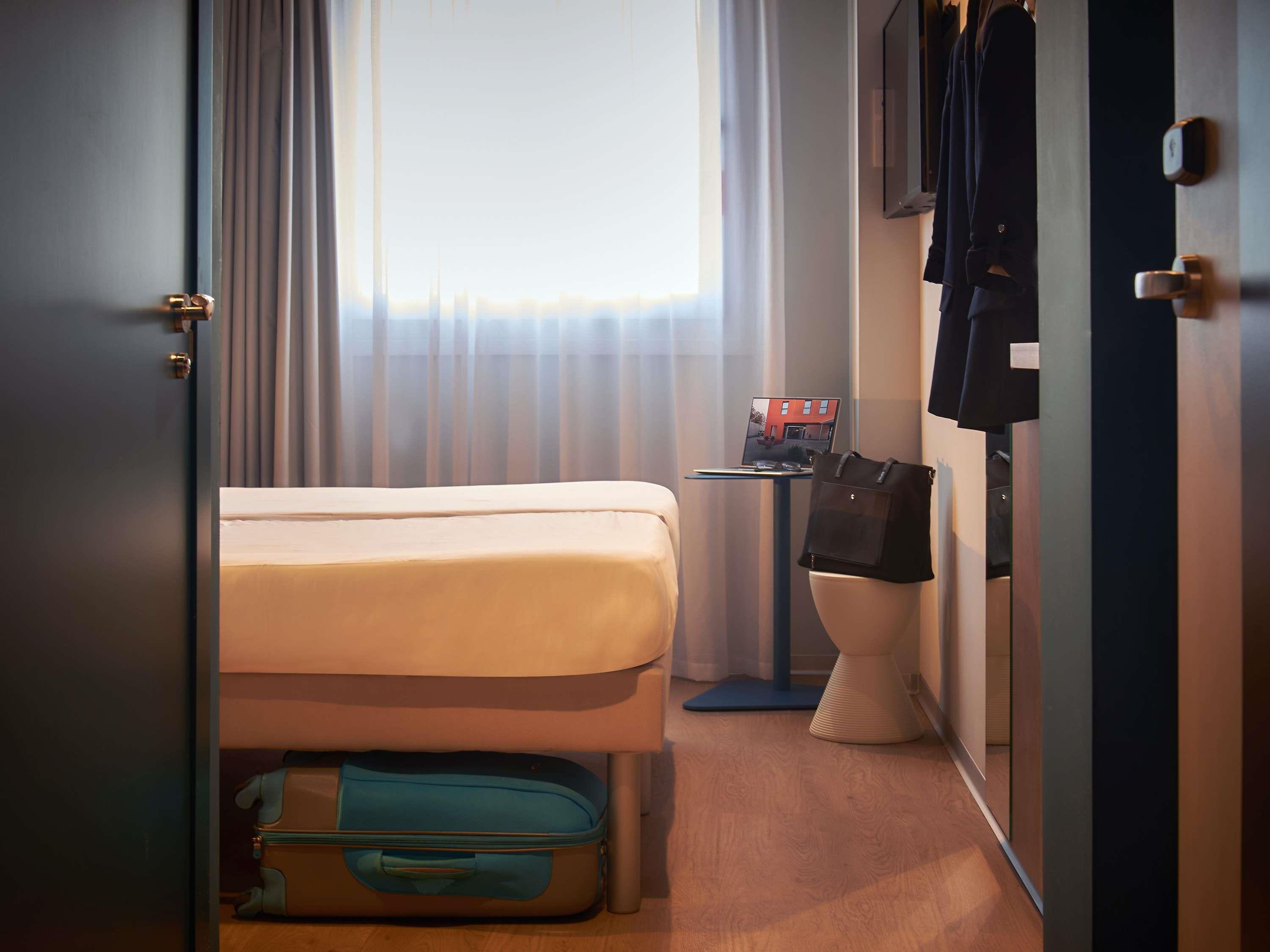 Ibis Budget Vitoria Gasteiz - Tap to explore photos