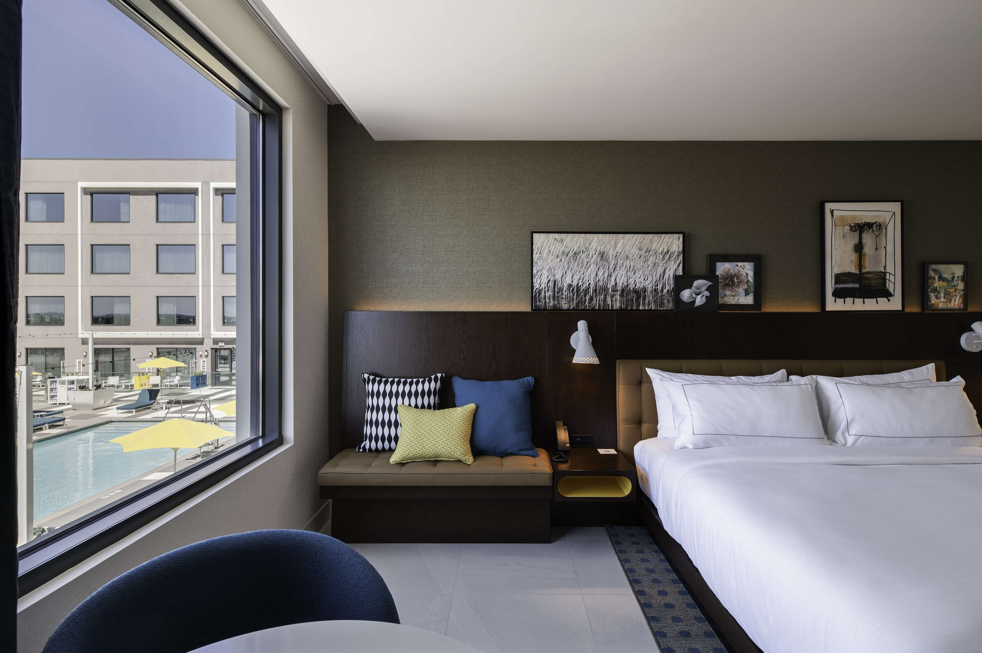 Hilton Buena Park Room Type - 1K 1BDRM HR ACC POOL VW