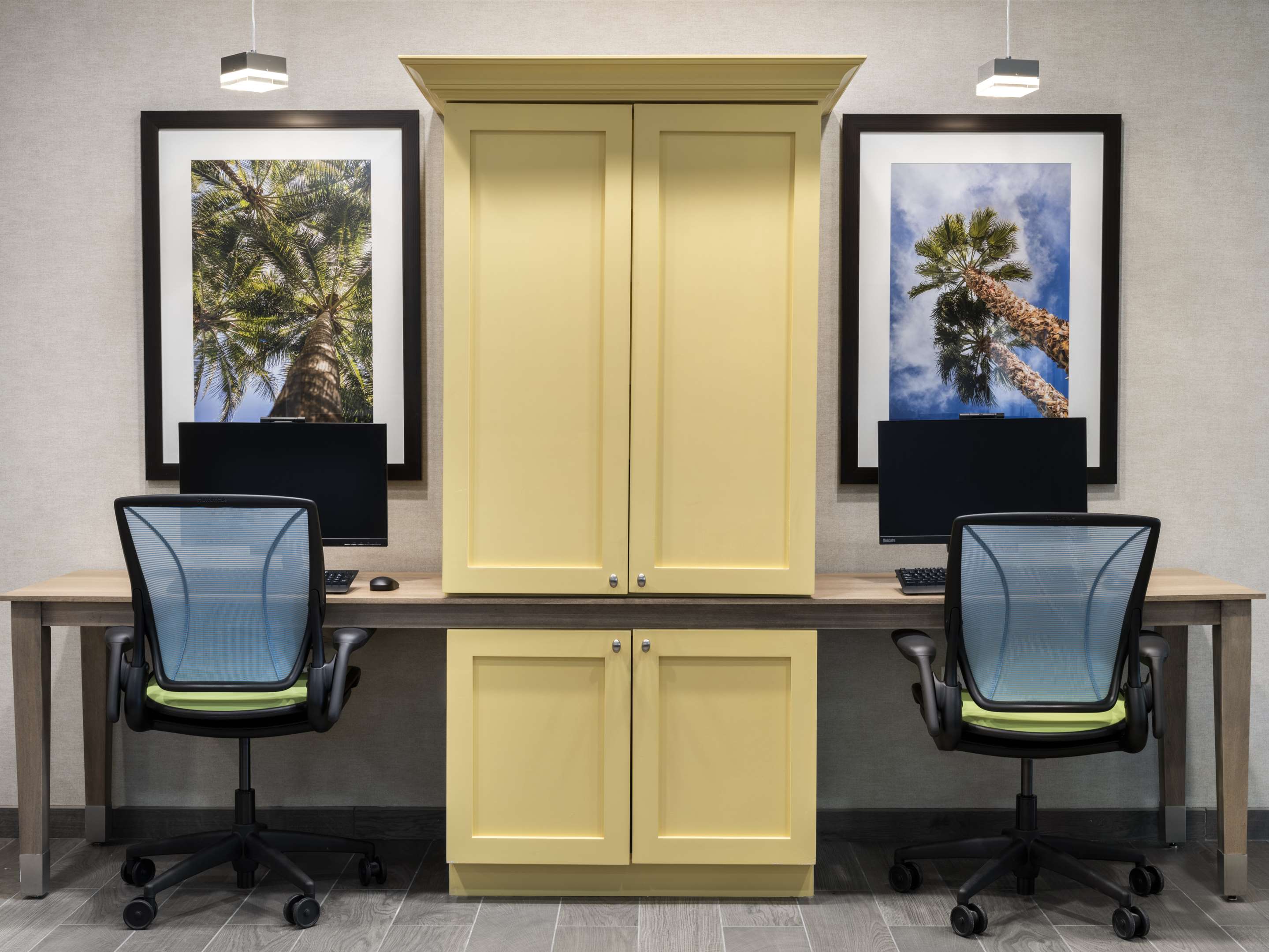 Business Center | Home2 Suites by Hilton Orlando South Davenport