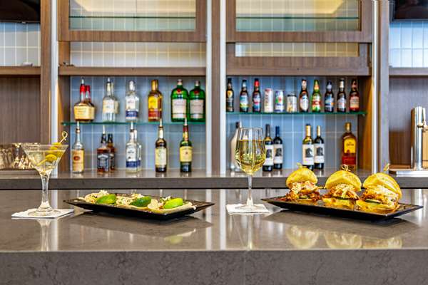 On-Site,Bar/Lounge