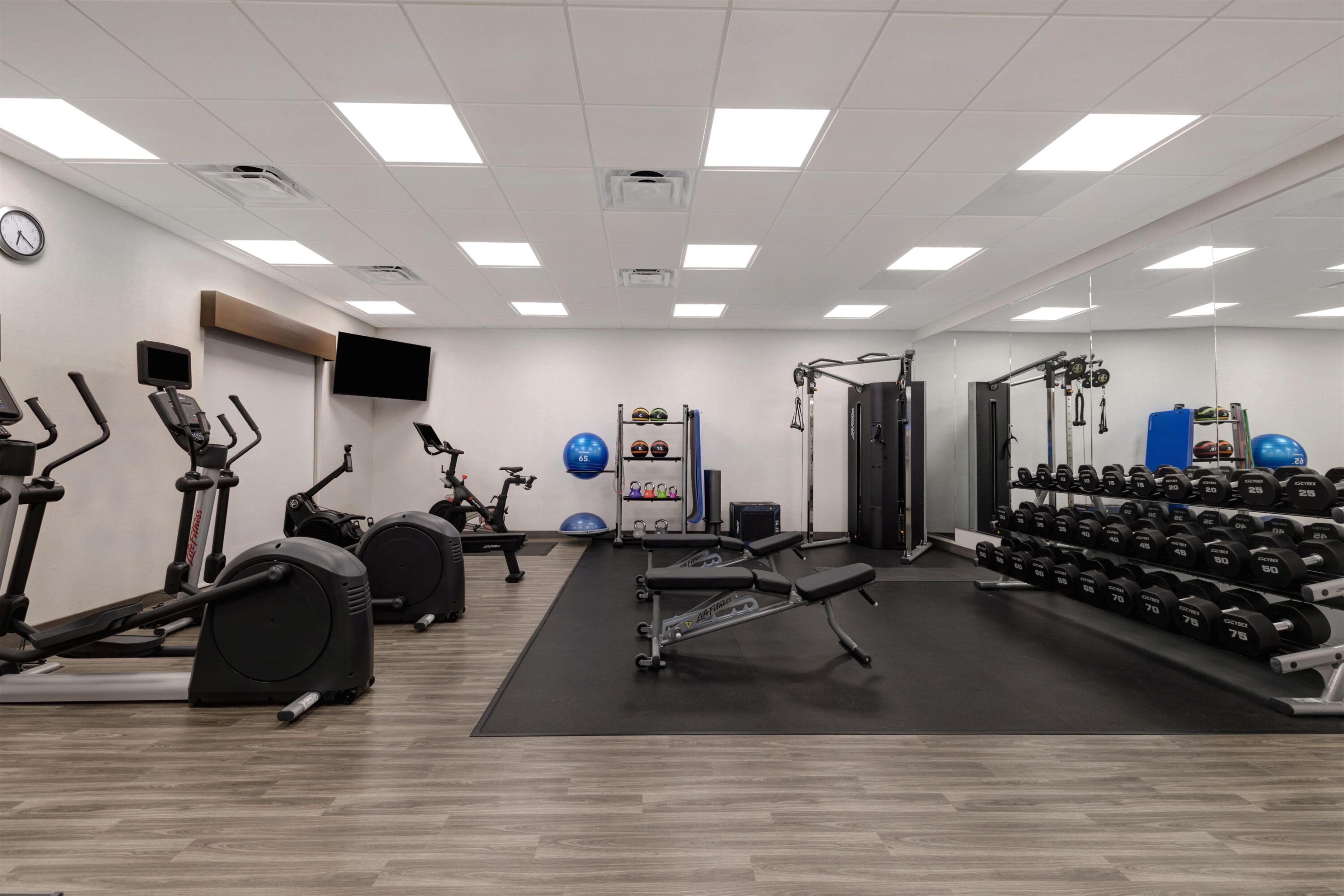 Health club fitness center gym | Hampton Inn Chicago Orland Park