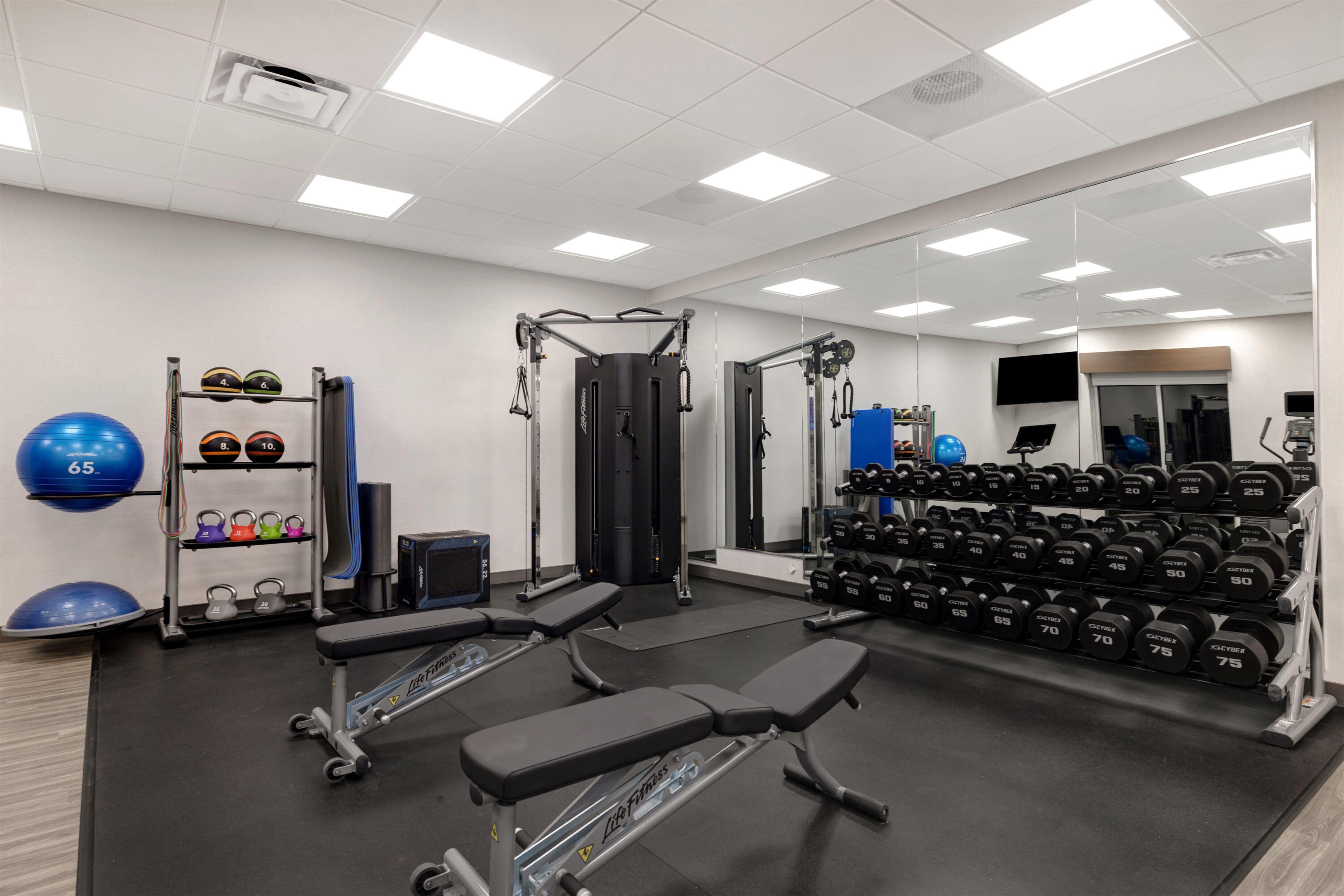 Health club fitness center gym | Hampton Inn Chicago Orland Park