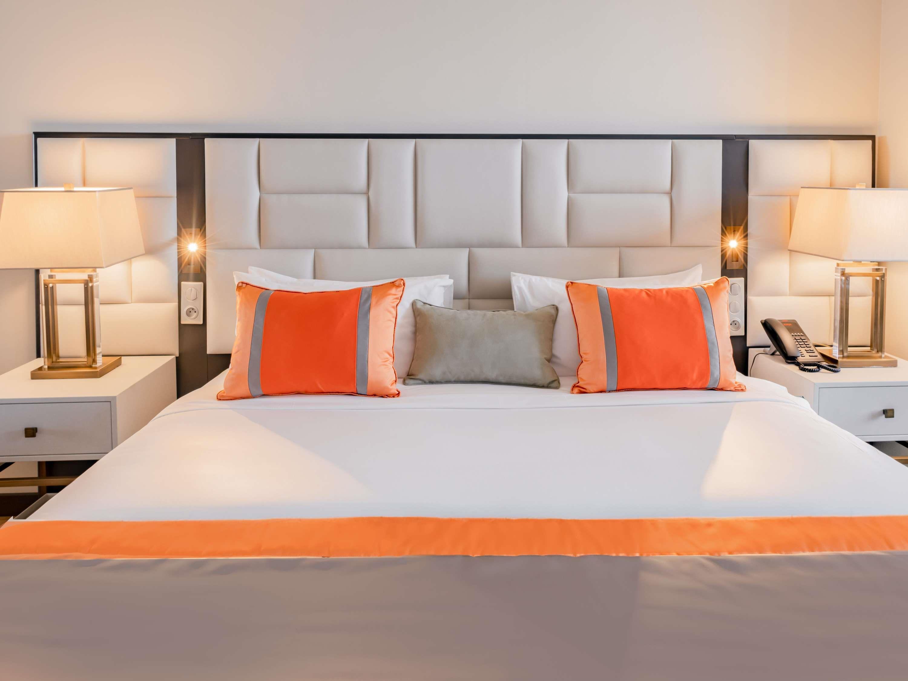 Mercure Alger Palais Des Congres Room Type - Junior Suite with 1 kingsize bed and Sofa, Ocean view