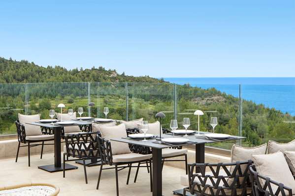 Ajul Luxury Hotel & Spa Resort, A Registry Collection Hotel
