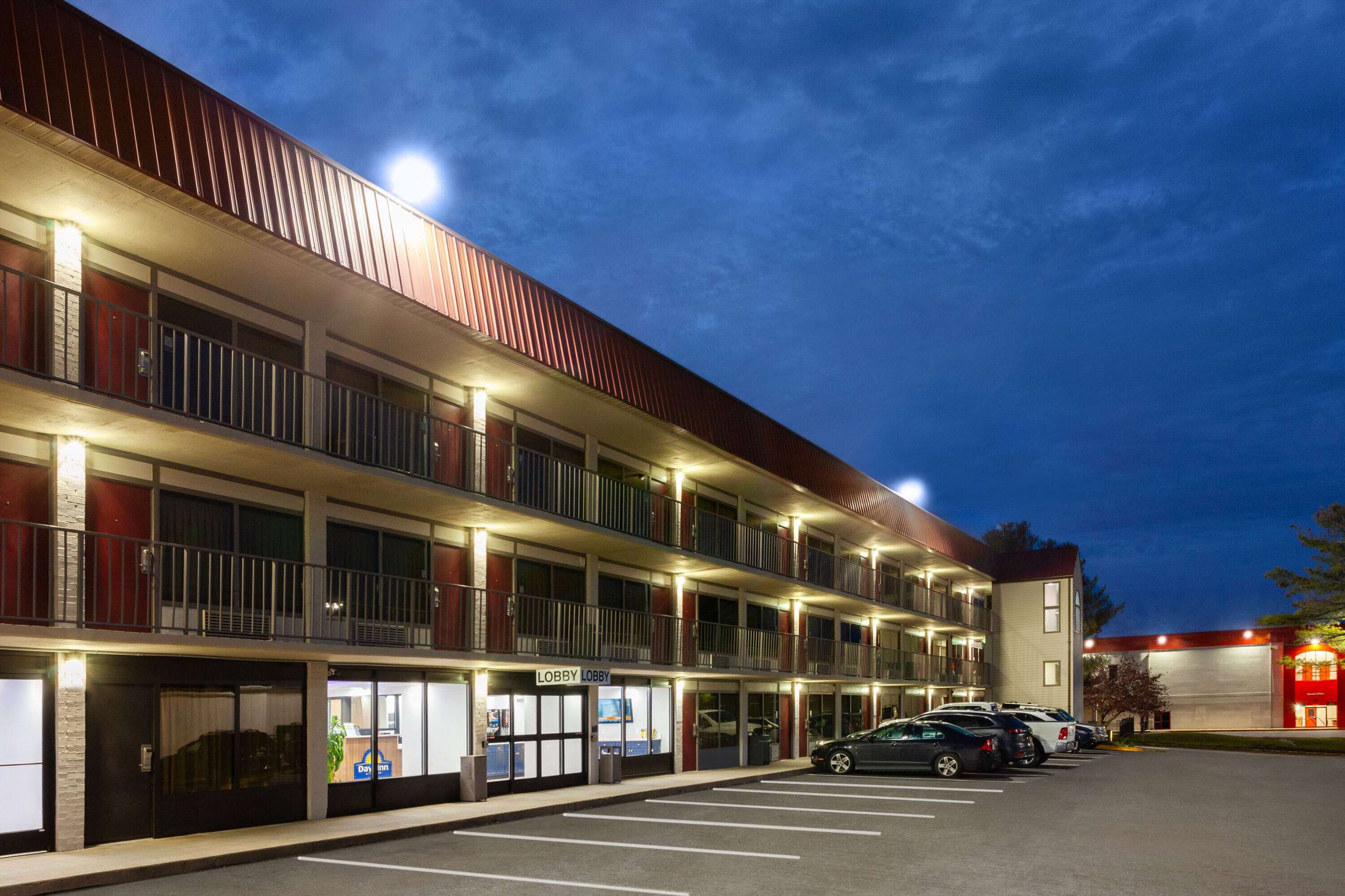 Exterior | Super 8 By Wyndham Baltimore Northwest