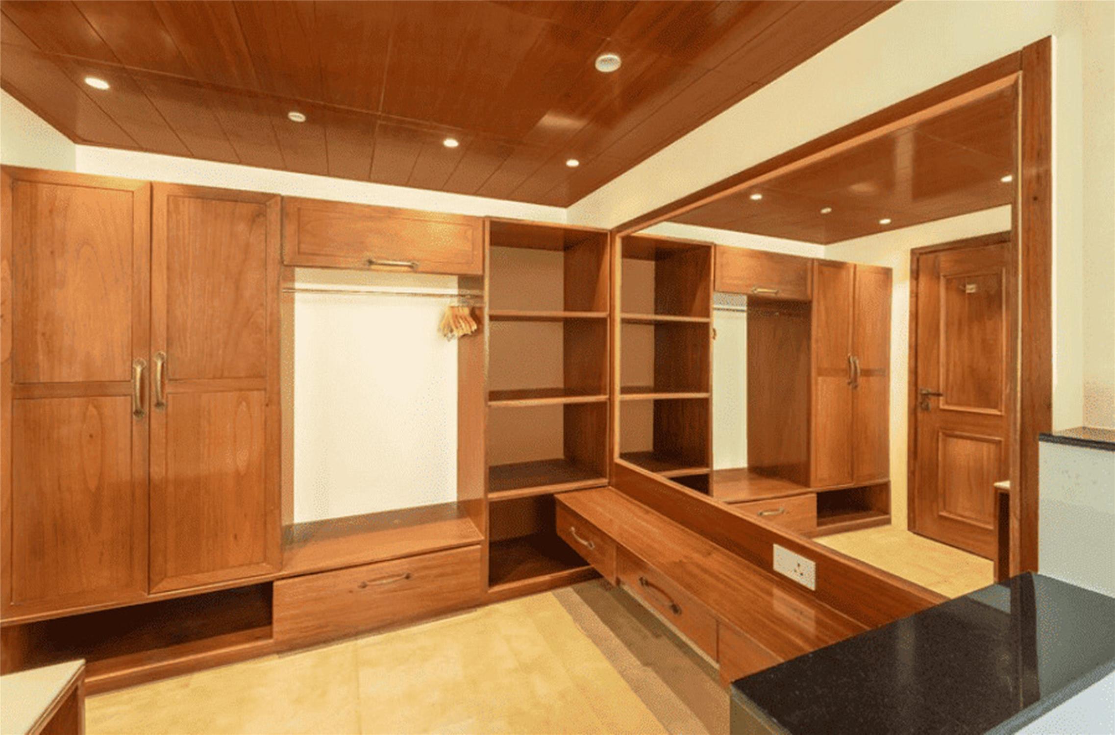 Shyama Sarovar Portico - EXECUTIVE SUITE Shyama Sarovar Portico Orai