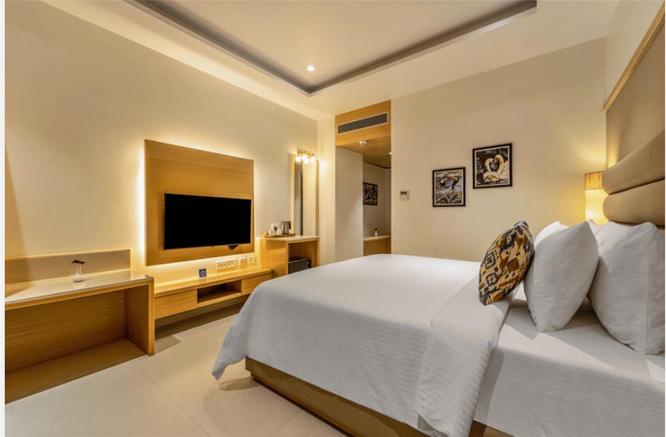 DELUXE ROOM Shyama Sarovar Portico Orai