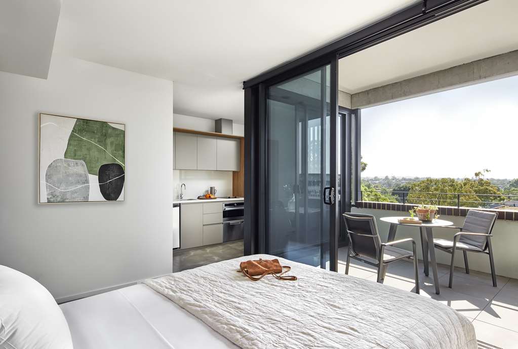 PUNTHILL PARRAMATTA-guestroom-Guest Room,Suite,On-Site.jpg