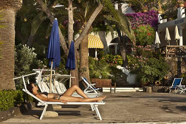 Pool,On-Site,Outdoor/Exterior,Property Amenity,Recreation