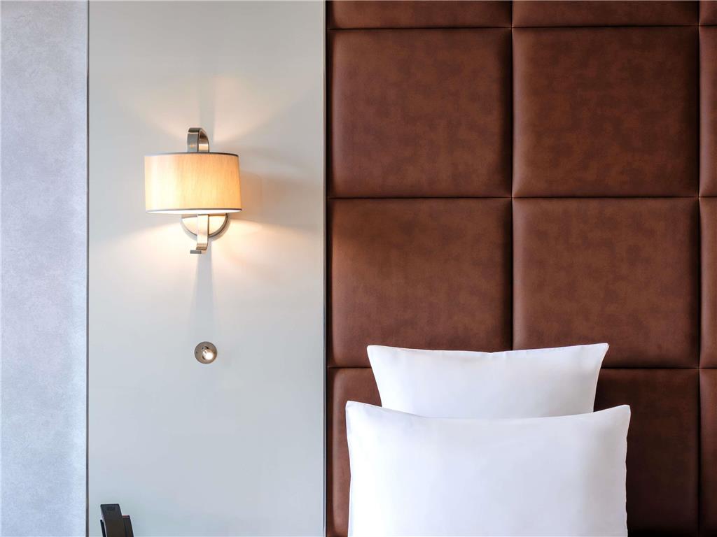 Mövenpick Winter Park Baku-guestroom-Guest Room,Bathroom,On-Site.jpg