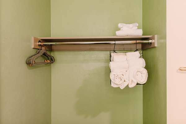  - Maverick Hotel Eugene