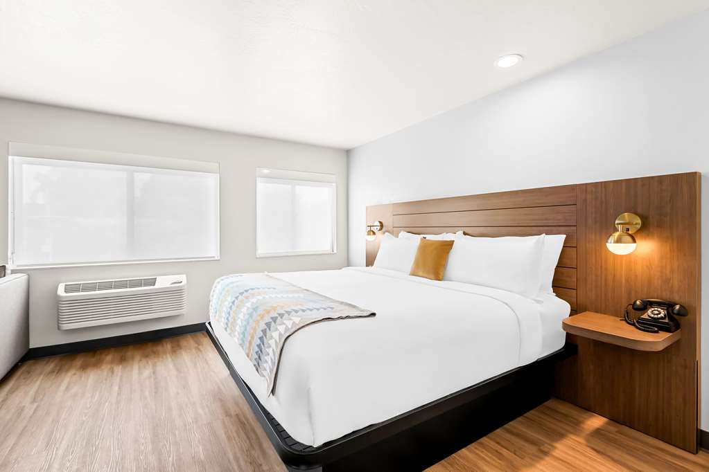 MAVERICK HOTEL EUGENE NEAR UNIVERSI-guestroom-Guest Room,Suite,On-Site.jpg