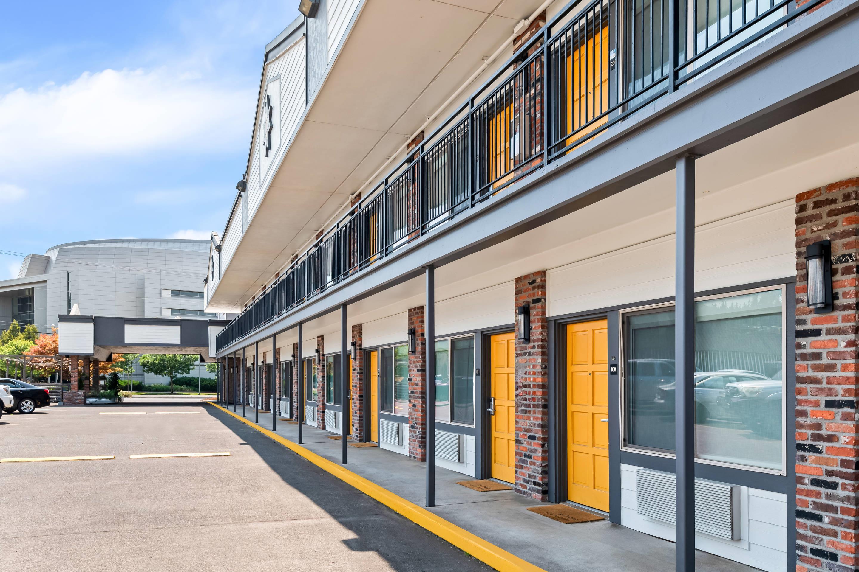 Hotel exterior | The Maverick Hotel Eugene near University