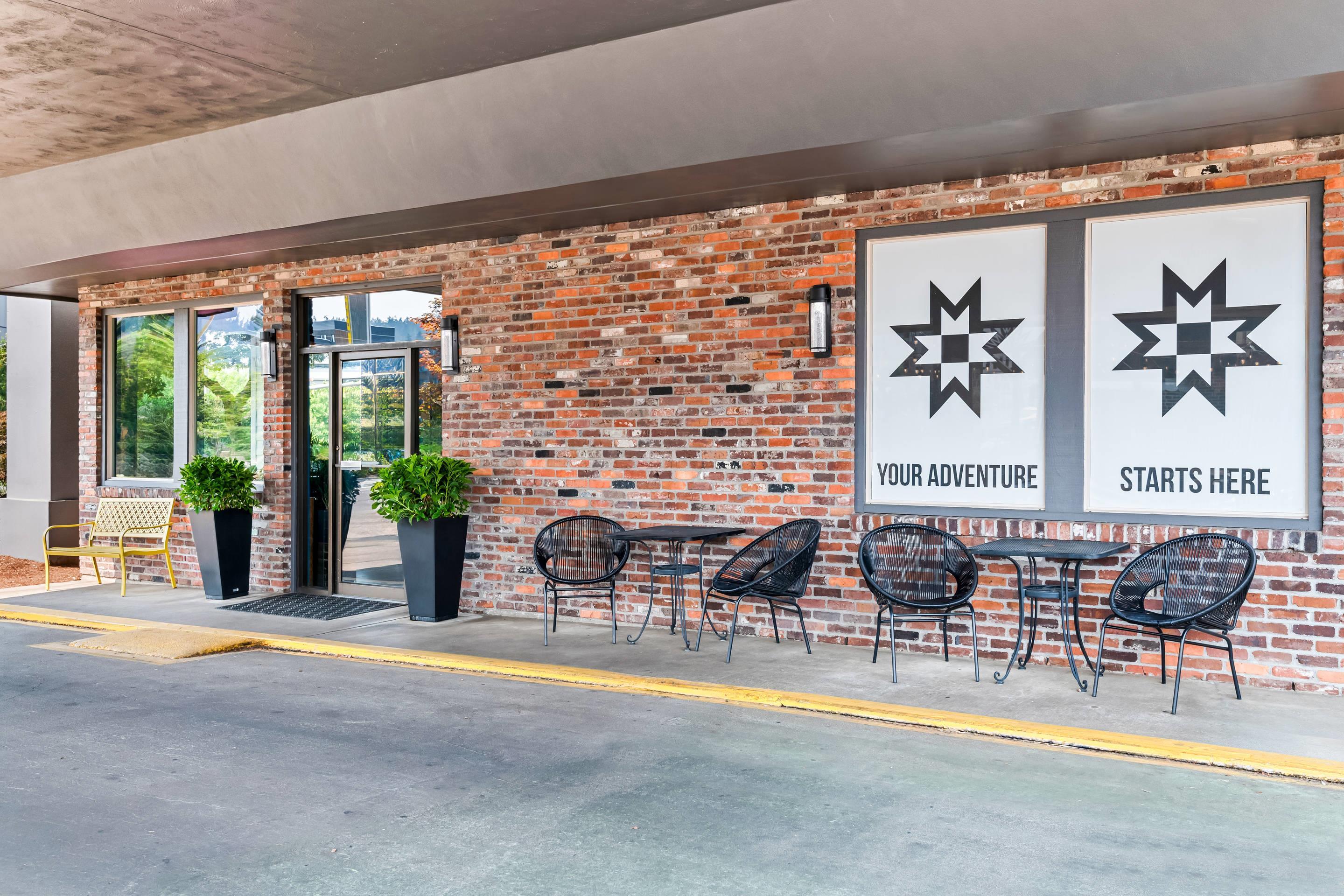 Hotel exterior | The Maverick Hotel Eugene near University
