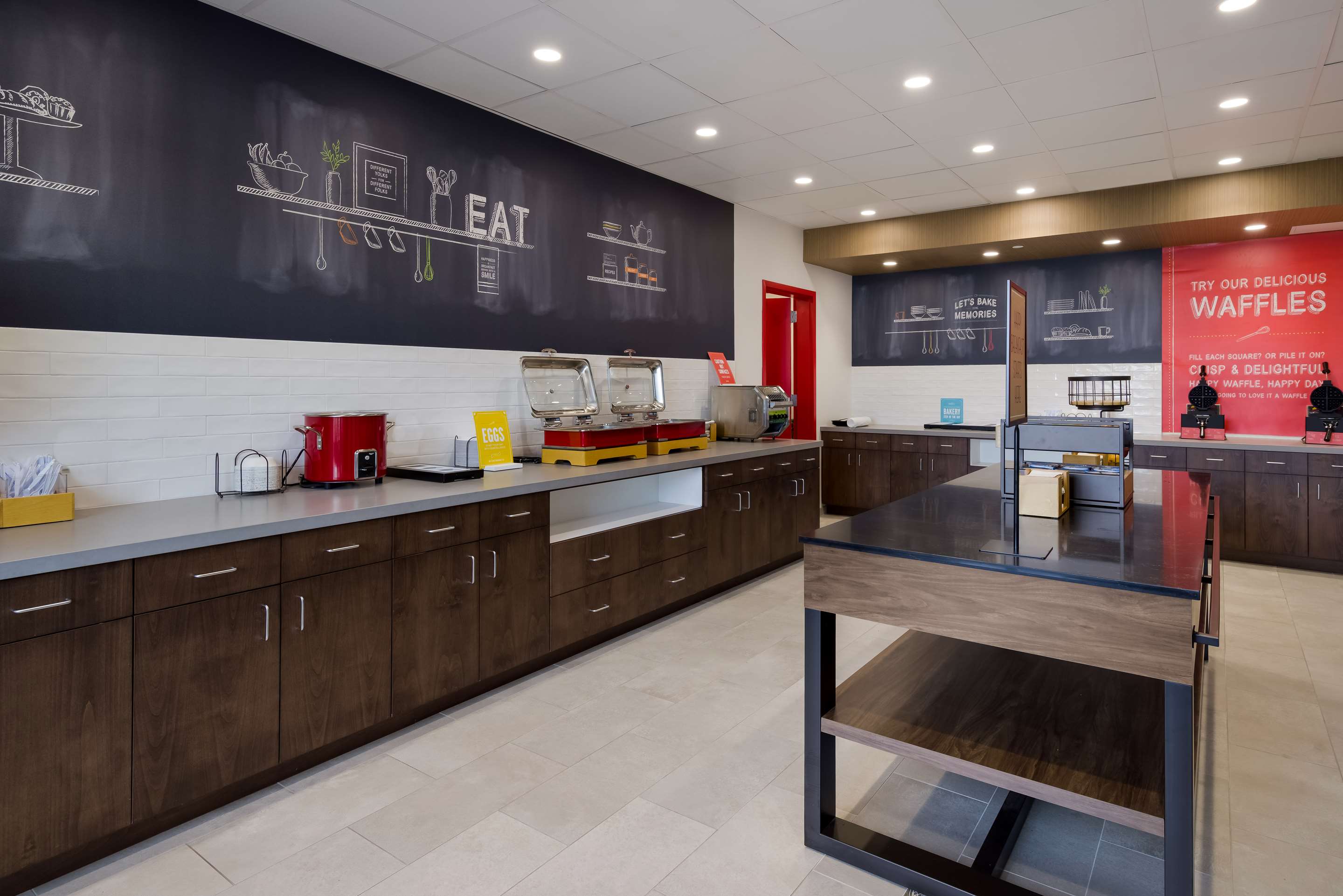 Breakfast Area | Hampton Inn Concord