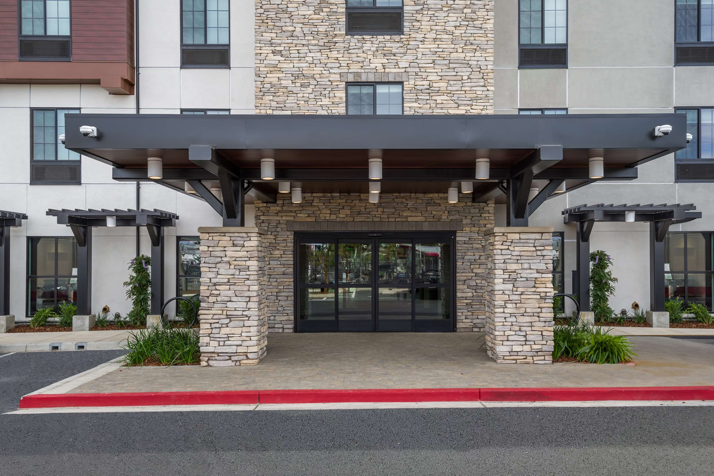 Exterior | Hampton Inn Concord