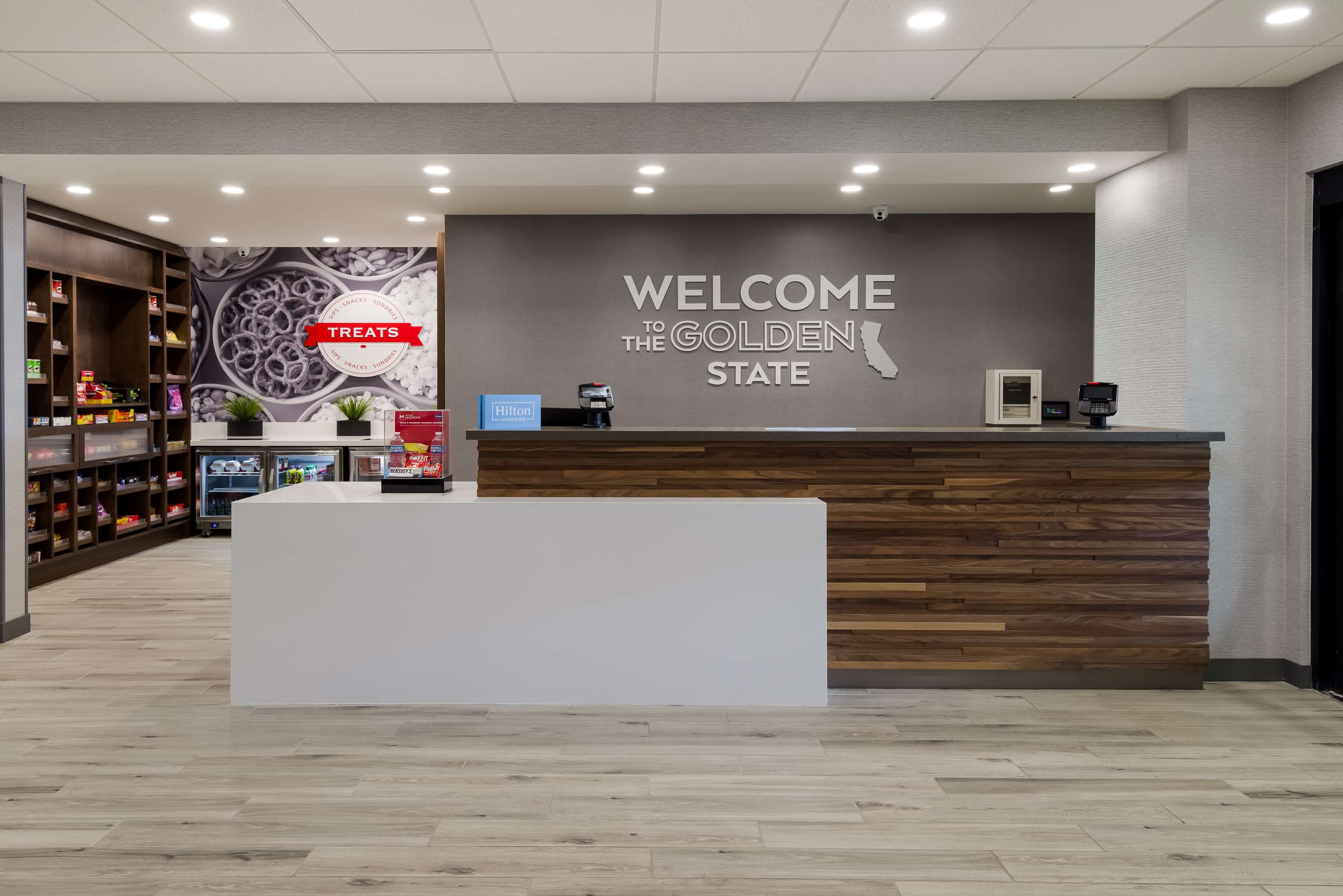 Reception | Hampton Inn Concord