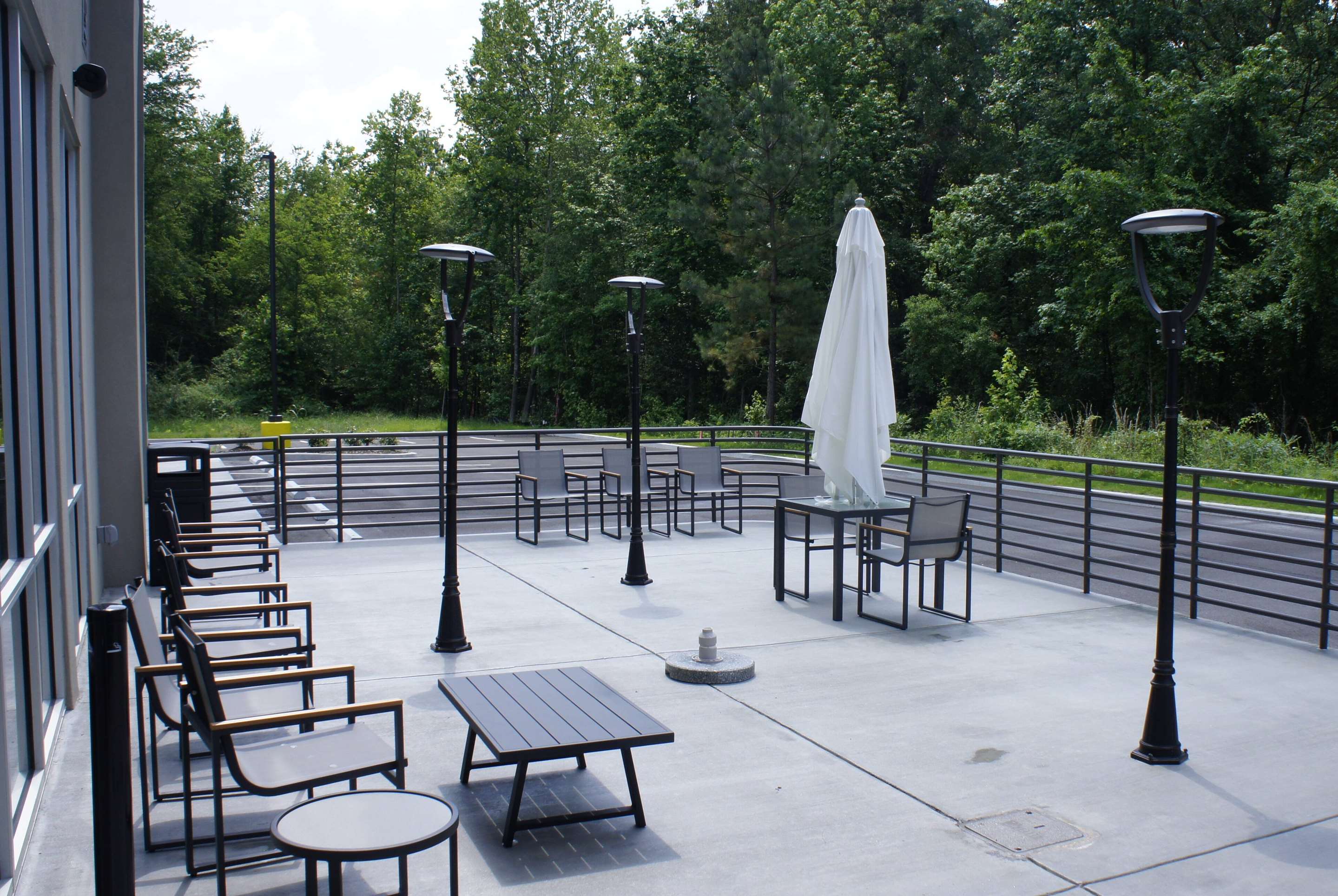Property amenity | La Quinta Inn & Suites by Wyndham Manchester / Arnold AFB