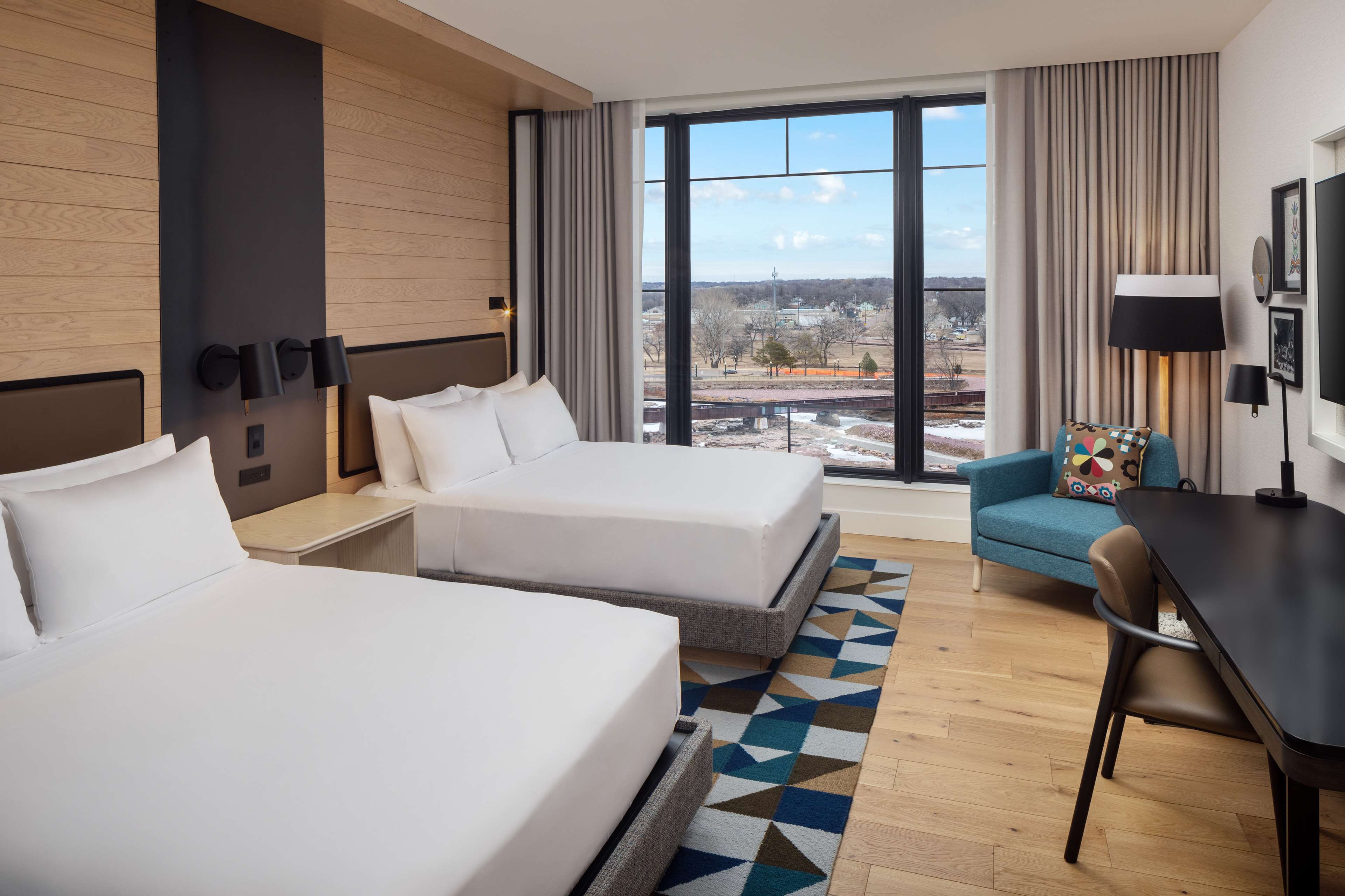 Canopy by Hilton Sioux Falls Downtown Room Type - FALLS PARK VIEW 2 QUEEN BD