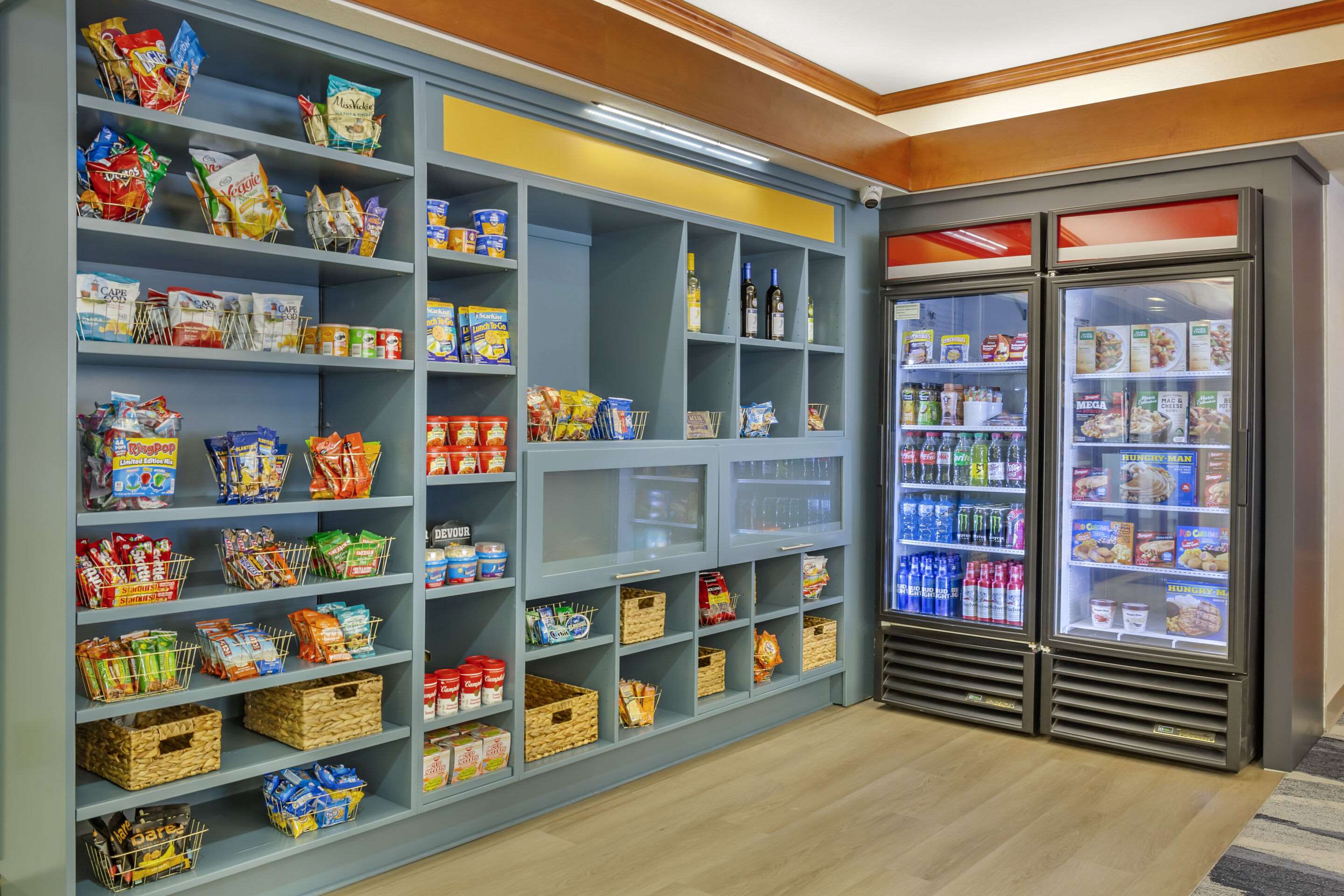 Hotel marketplace | Comfort Inn & Suites Rapid City near Mt. Rushmore