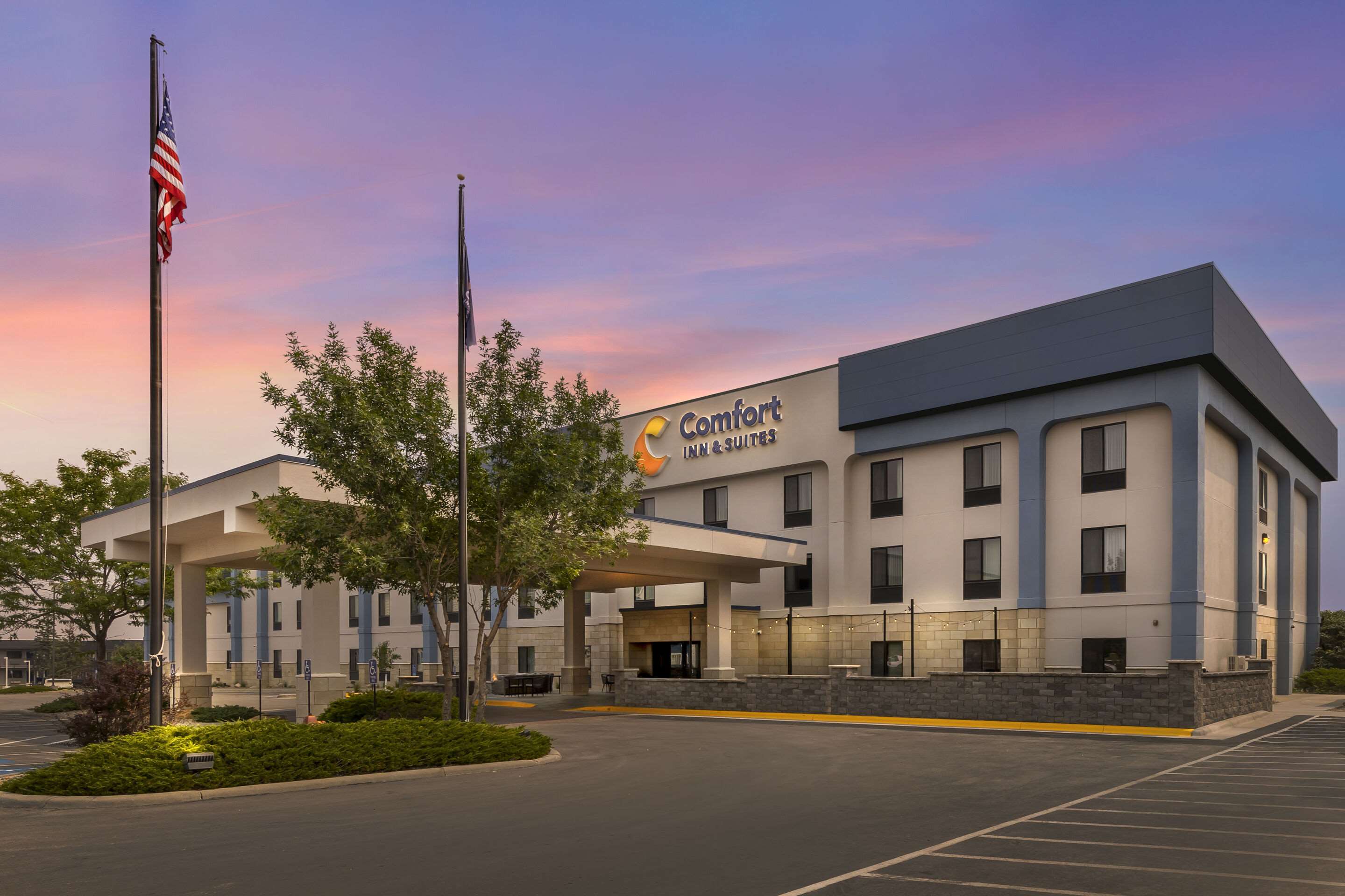 Twilight | Comfort Inn & Suites Rapid City near Mt. Rushmore