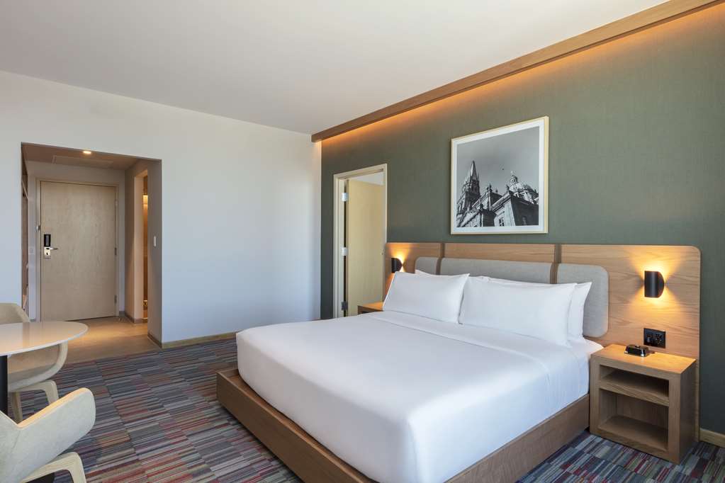 HGI GUADALAJARA AIRPORT-guestroom-Guest Room,On-Site.jpg
