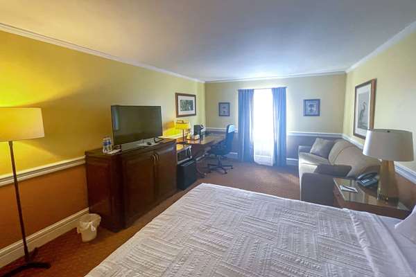  - Inn on the Square Hotel Greenwood