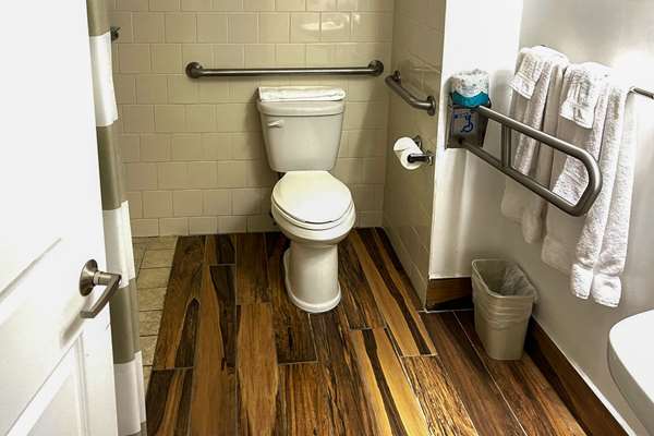  - Inn on the Square Hotel Greenwood