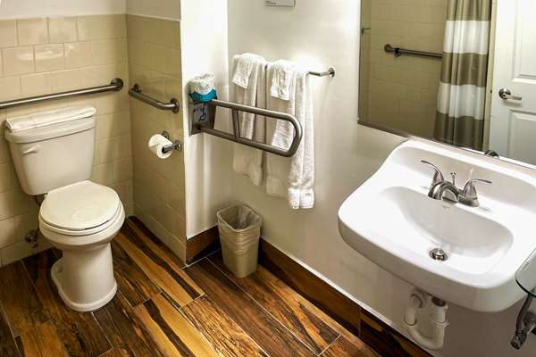  - Inn on the Square Hotel Greenwood