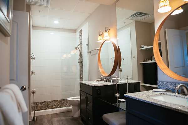  - Inn on the Square Hotel Greenwood