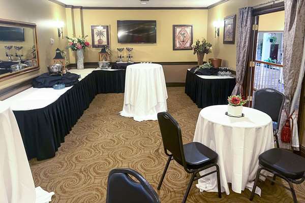  - Inn on the Square Hotel Greenwood