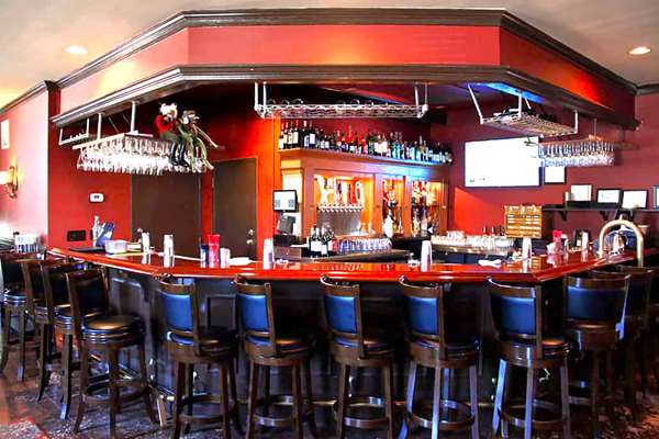 Bar - Inn on the Square Hotel Greenwood