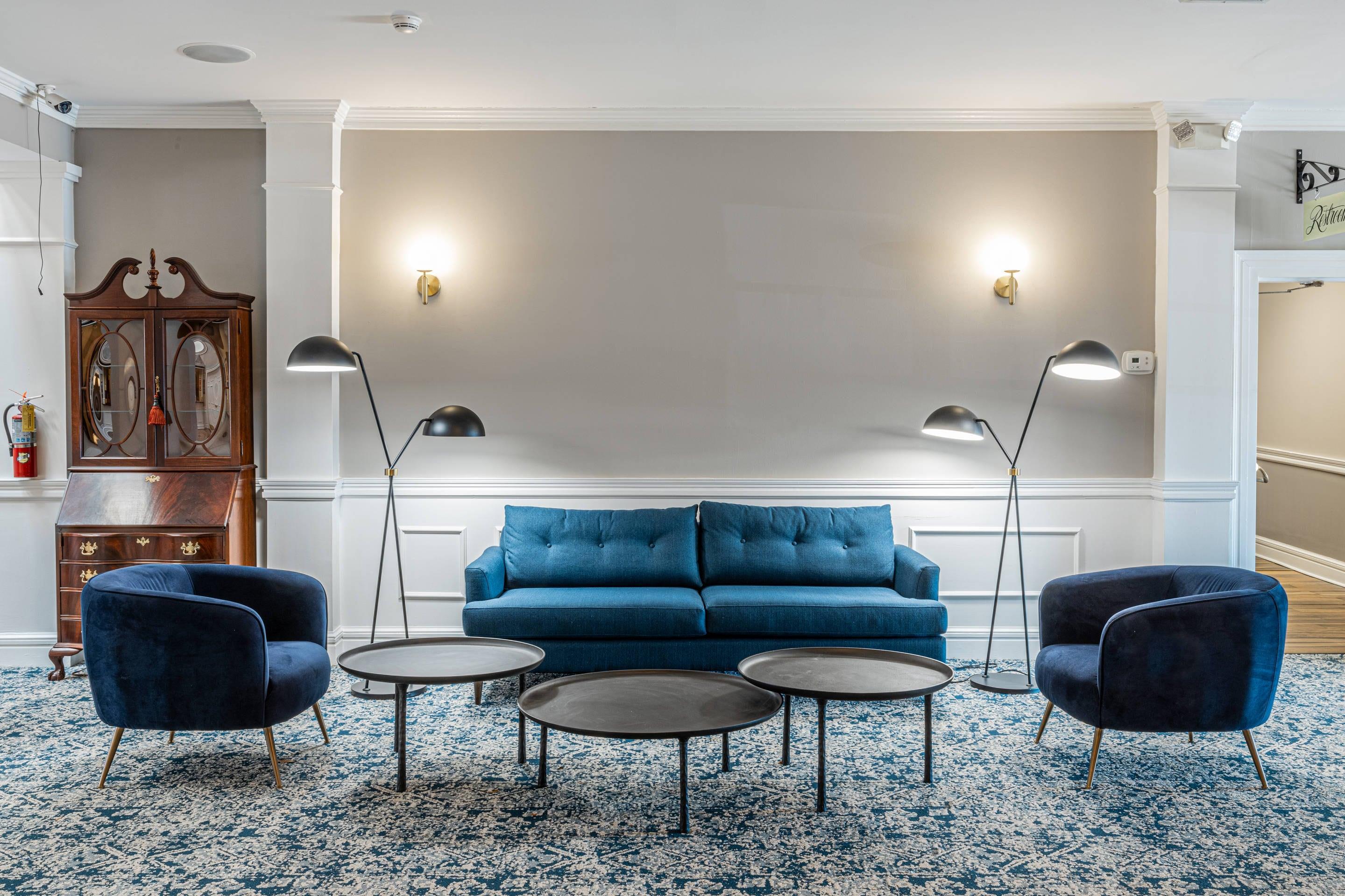 Lobby with sitting area | Inn on the Square, Ascend Hotel Collection