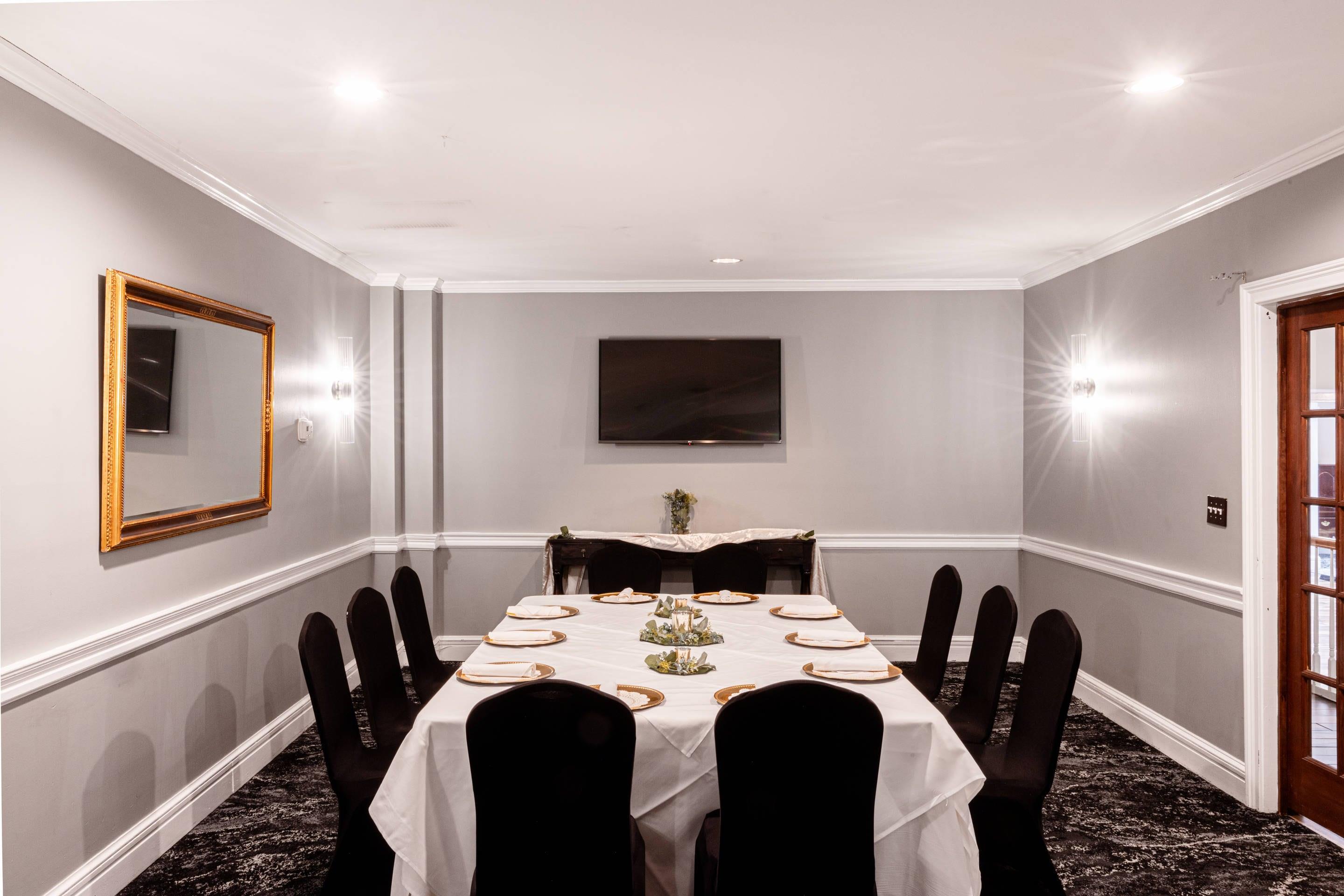 Boardroom | Inn on the Square, Ascend Hotel Collection
