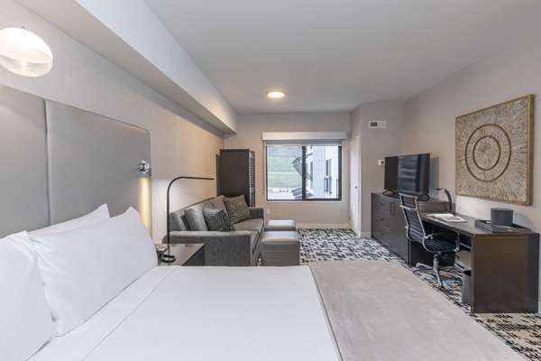 Suite - Cambria Hotel & Suites Frisco