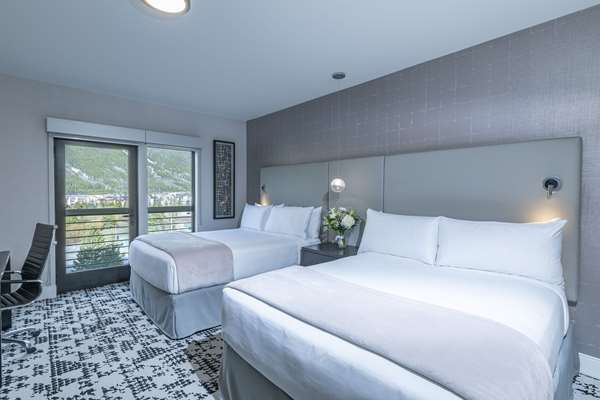 Suite - Cambria Hotel & Suites Frisco