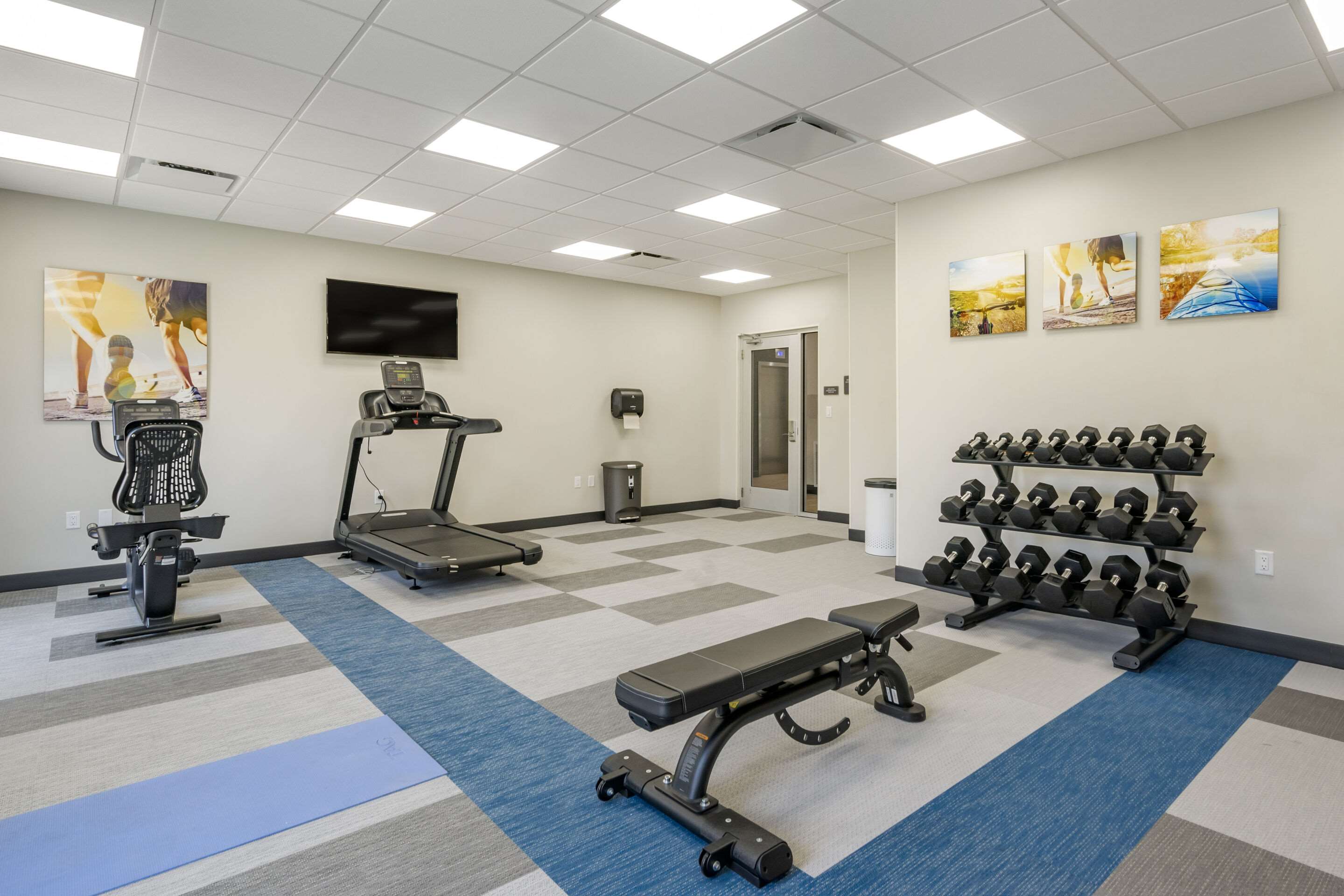 Exercise room | Comfort Inn & Suites New Port Richey Downtown District