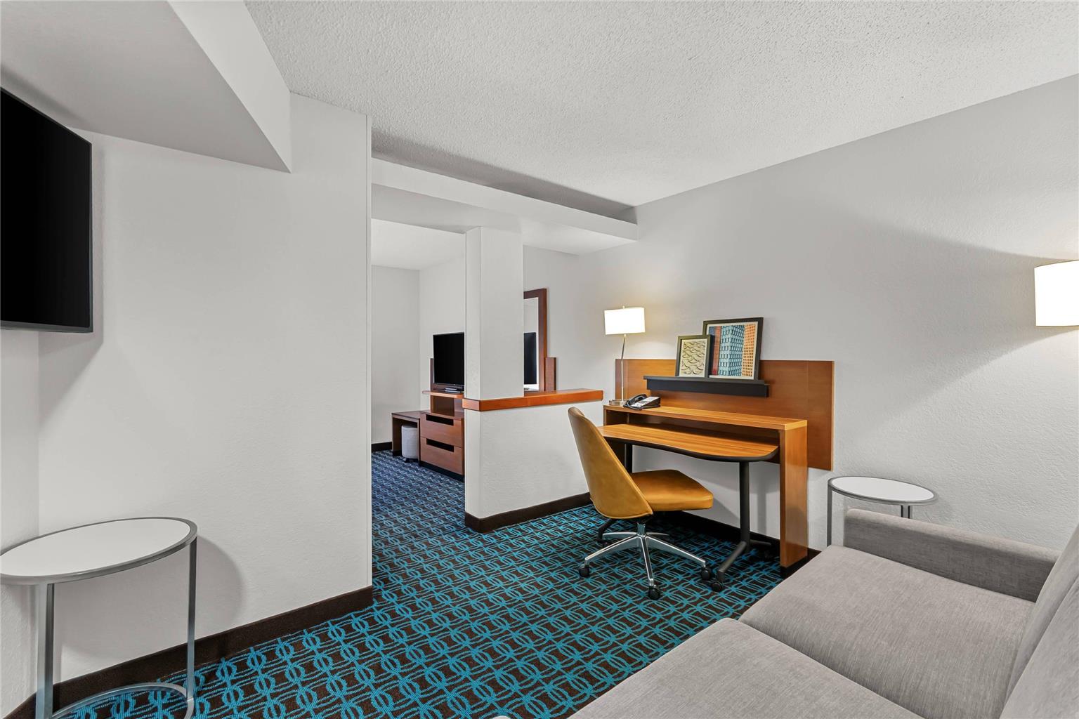 COMFORT INN AND SUITES BEREA-guestroom-Guest Room,Suite,On-Site.jpg