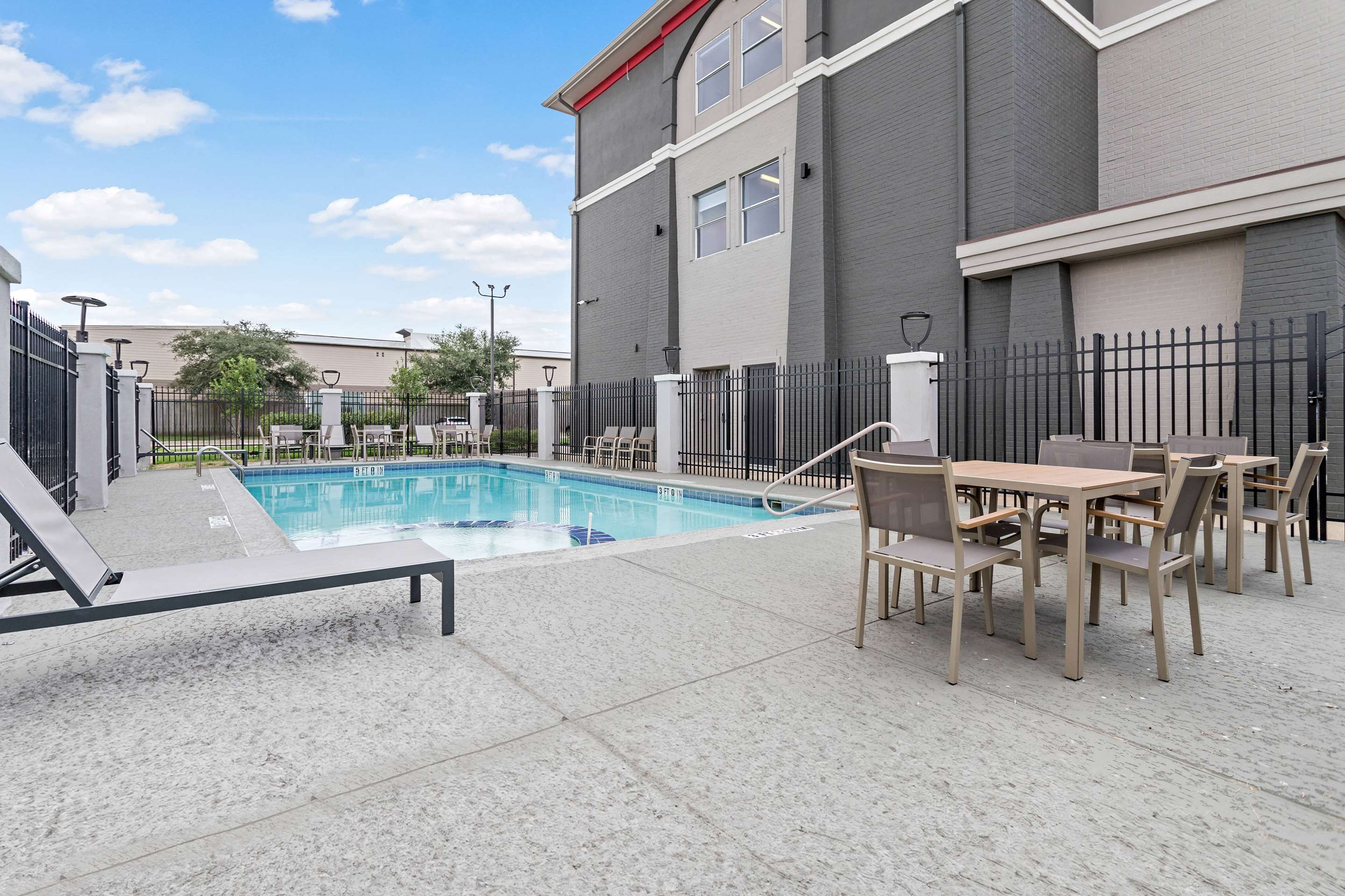 Pool | Hawthorn Extended Stay by Wyndham Port Arthur