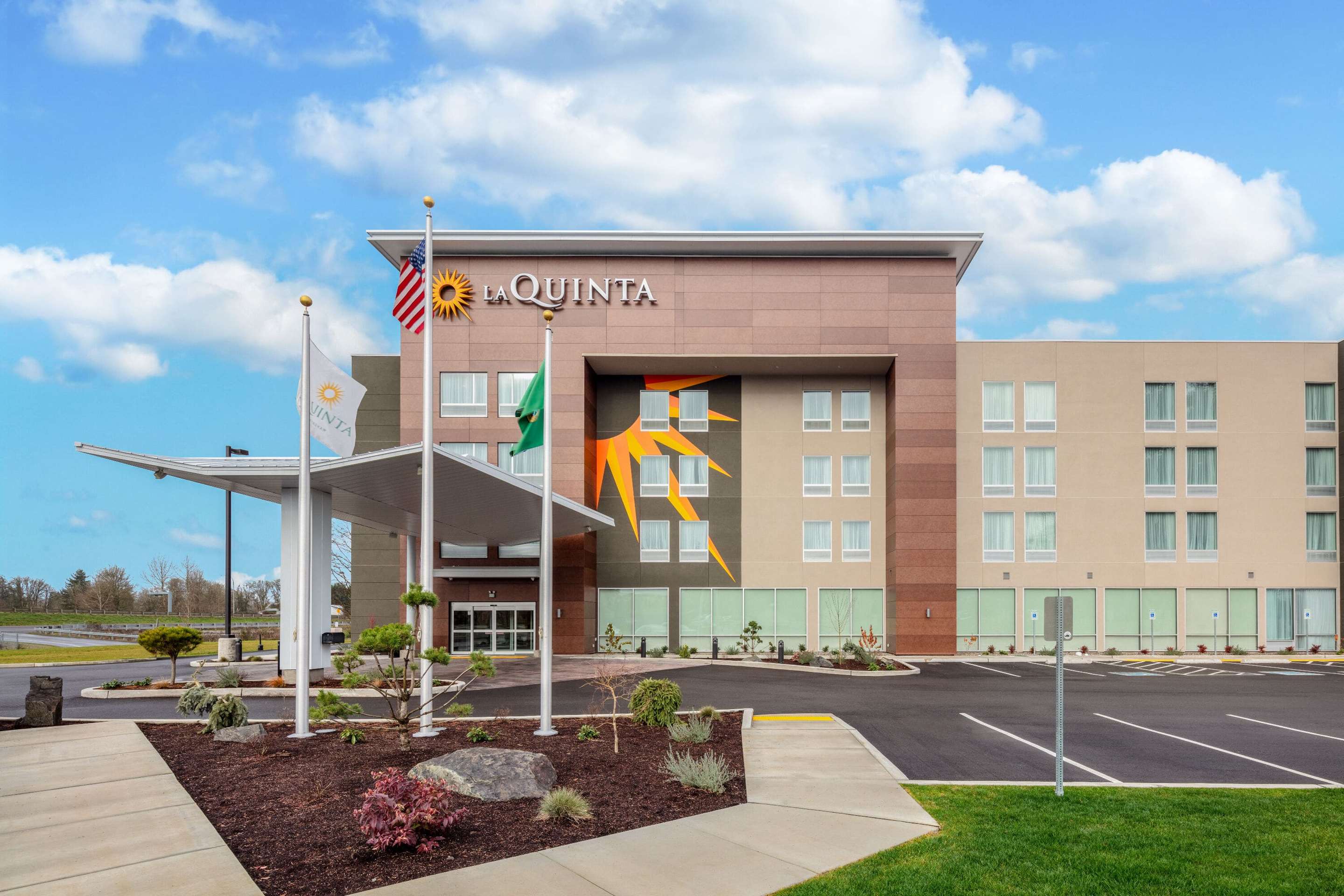 Exterior | La Quinta Inn & Suites by Wyndham Centralia