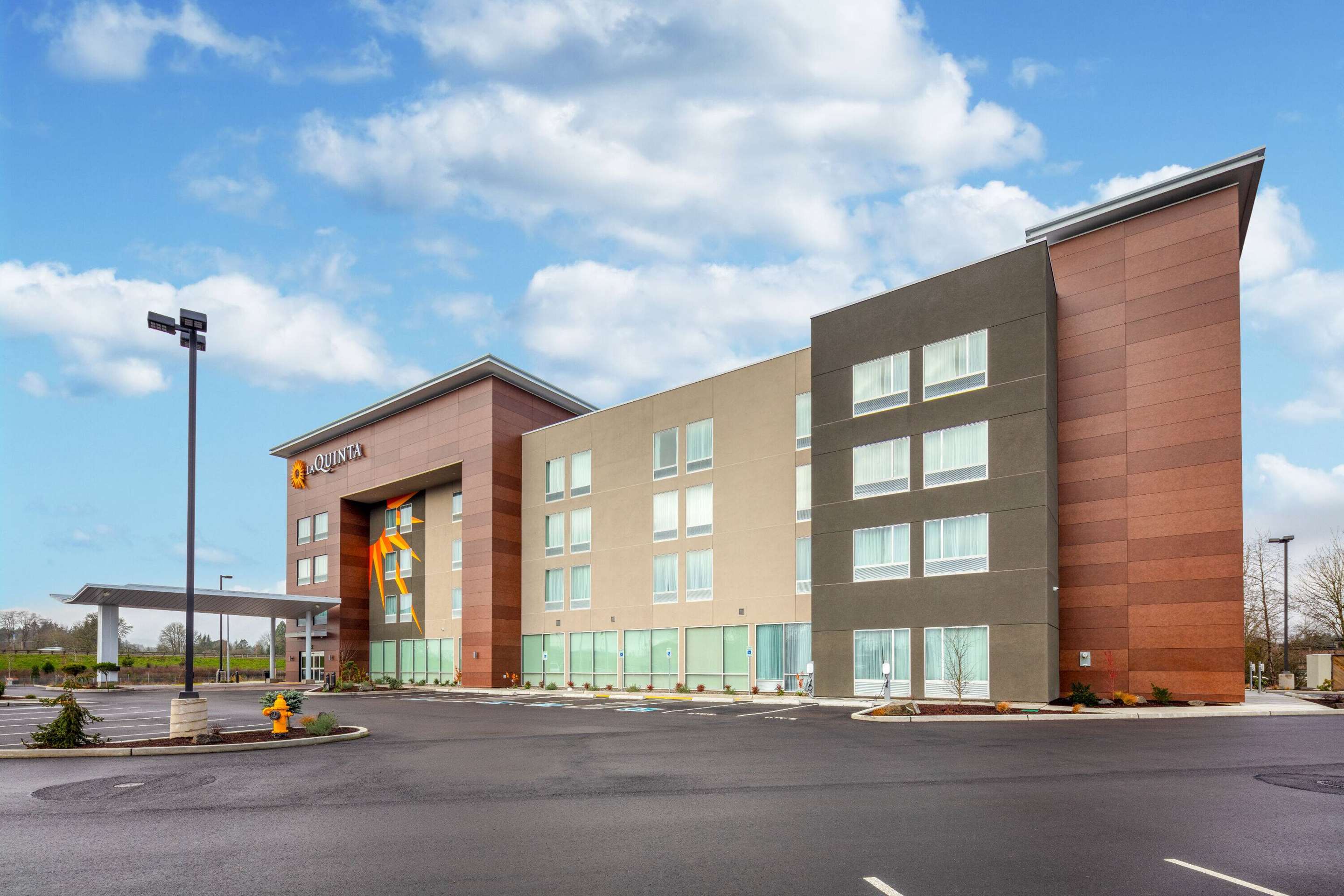 Exterior | La Quinta Inn & Suites by Wyndham Centralia