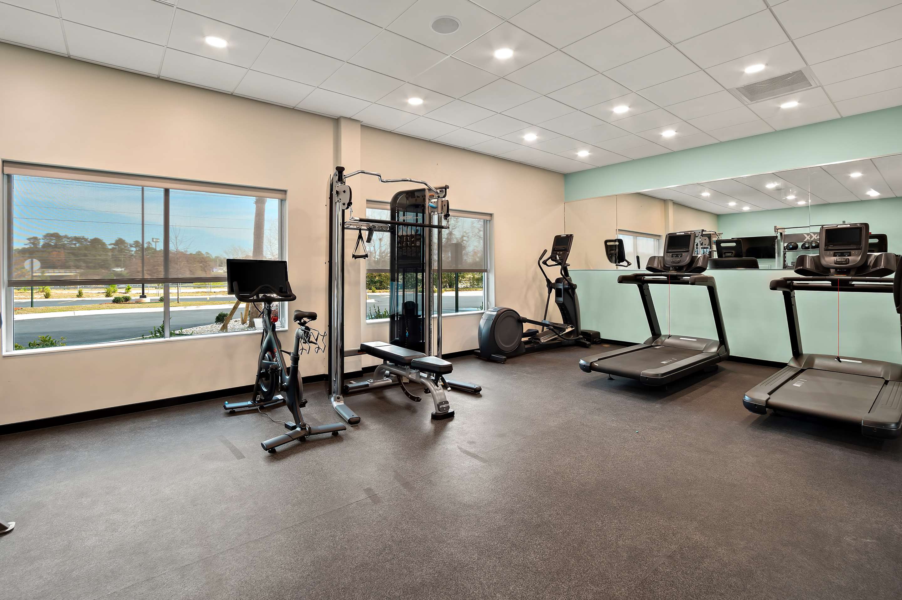 Health club fitness center gym | Tru By Hilton Santee