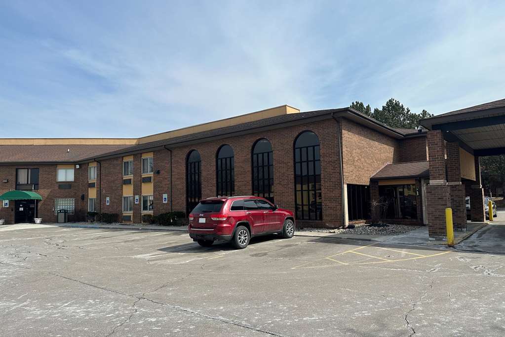 Baymont by Wyndham Flint South