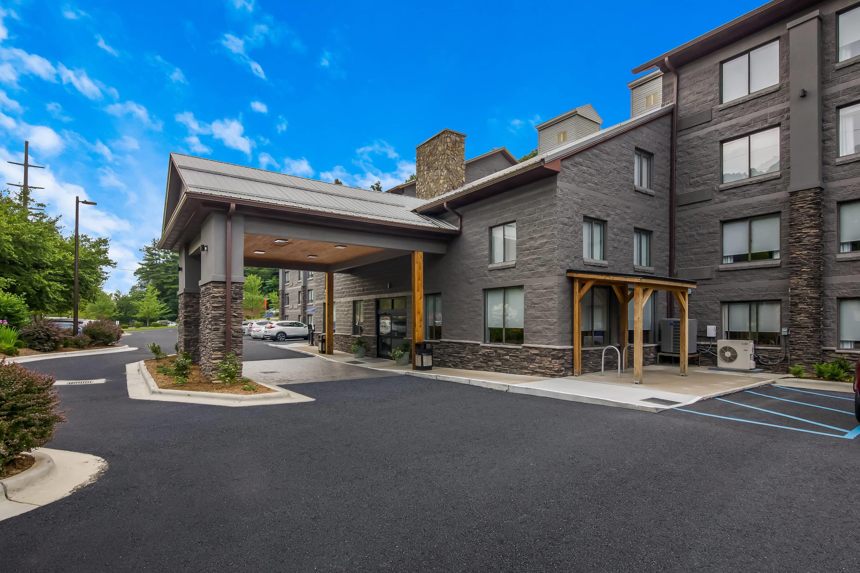 Hotel exterior | Graystone Lodge, Ascend Hotel Collection