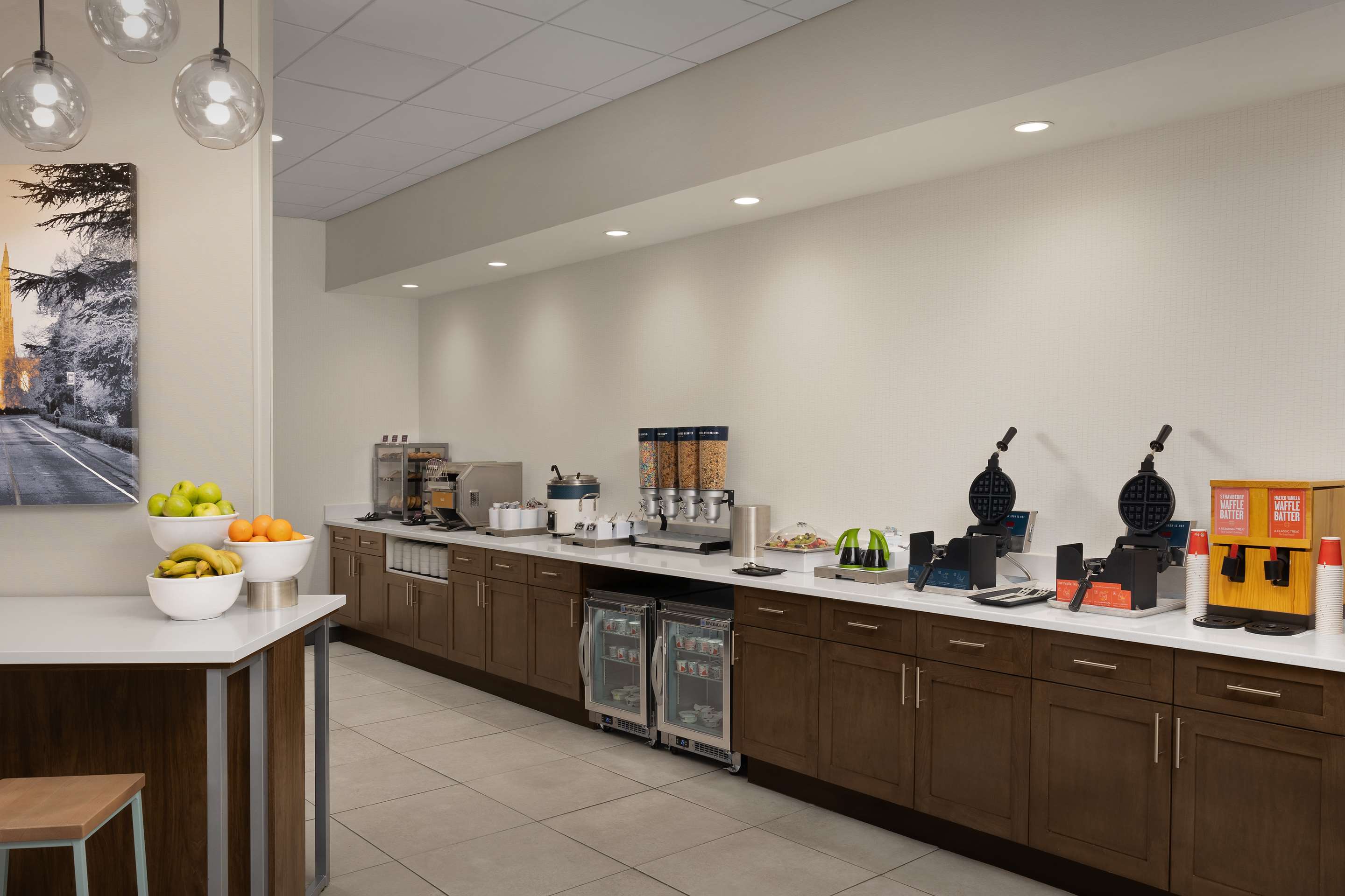Breakfast Area | Home2 Suites By Hilton Durham University Medical Center