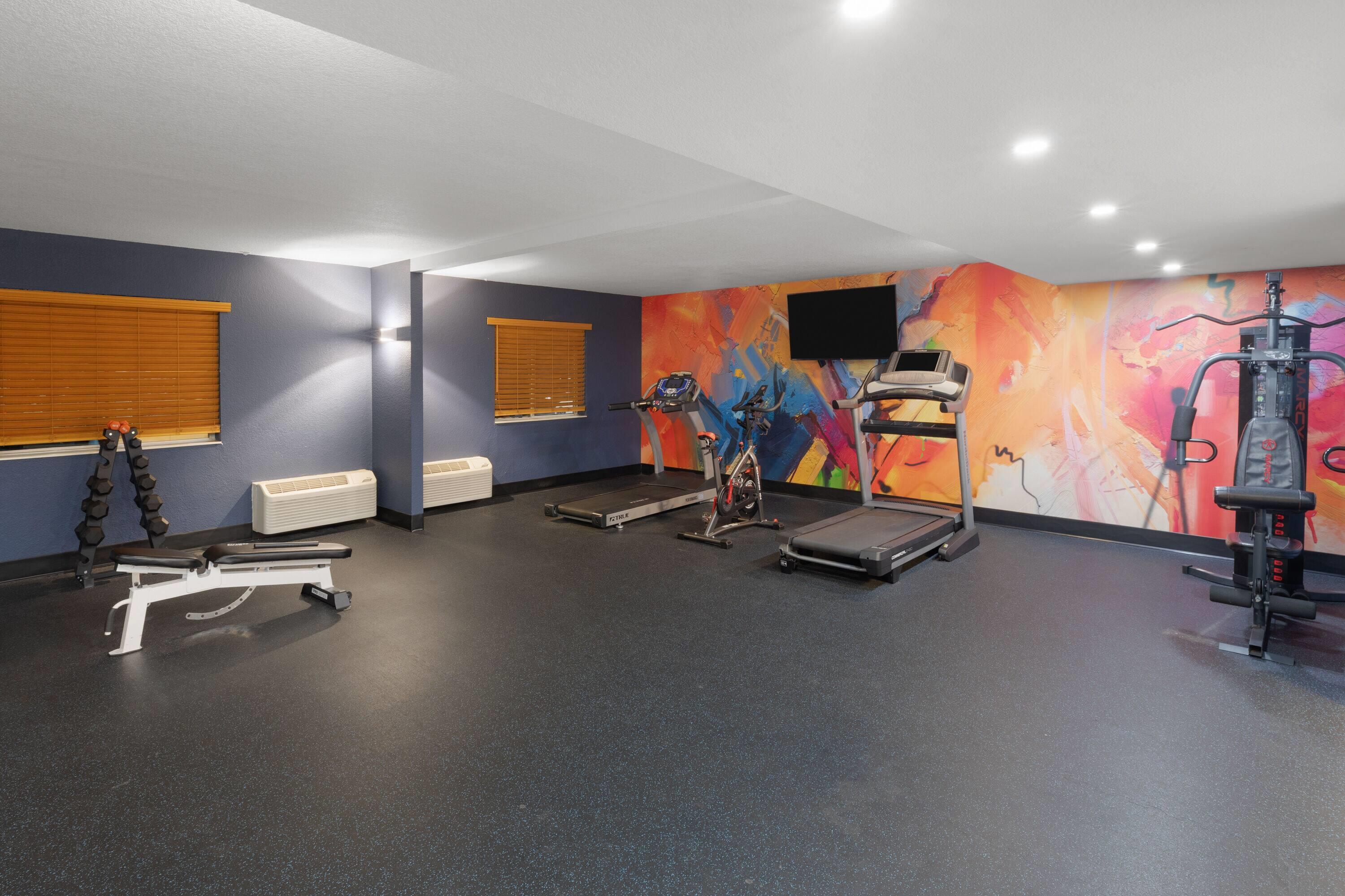Health club fitness center gym | Endeavor Inn & Suites, Trademark Collection by Wyndham